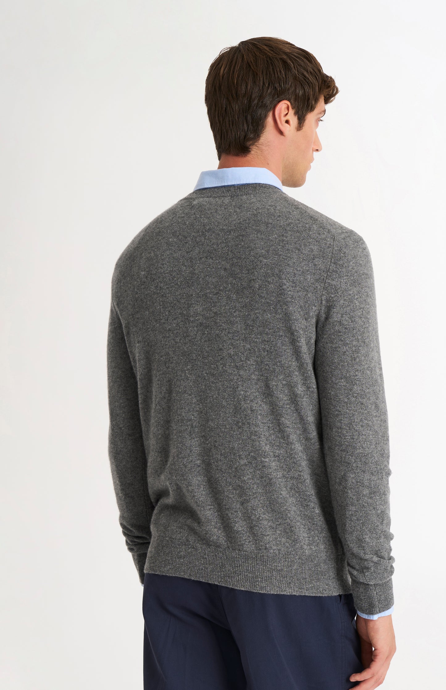 Pringle Men’s Cashmere Crew Neck Jumper In Light Grey Melange rear view
