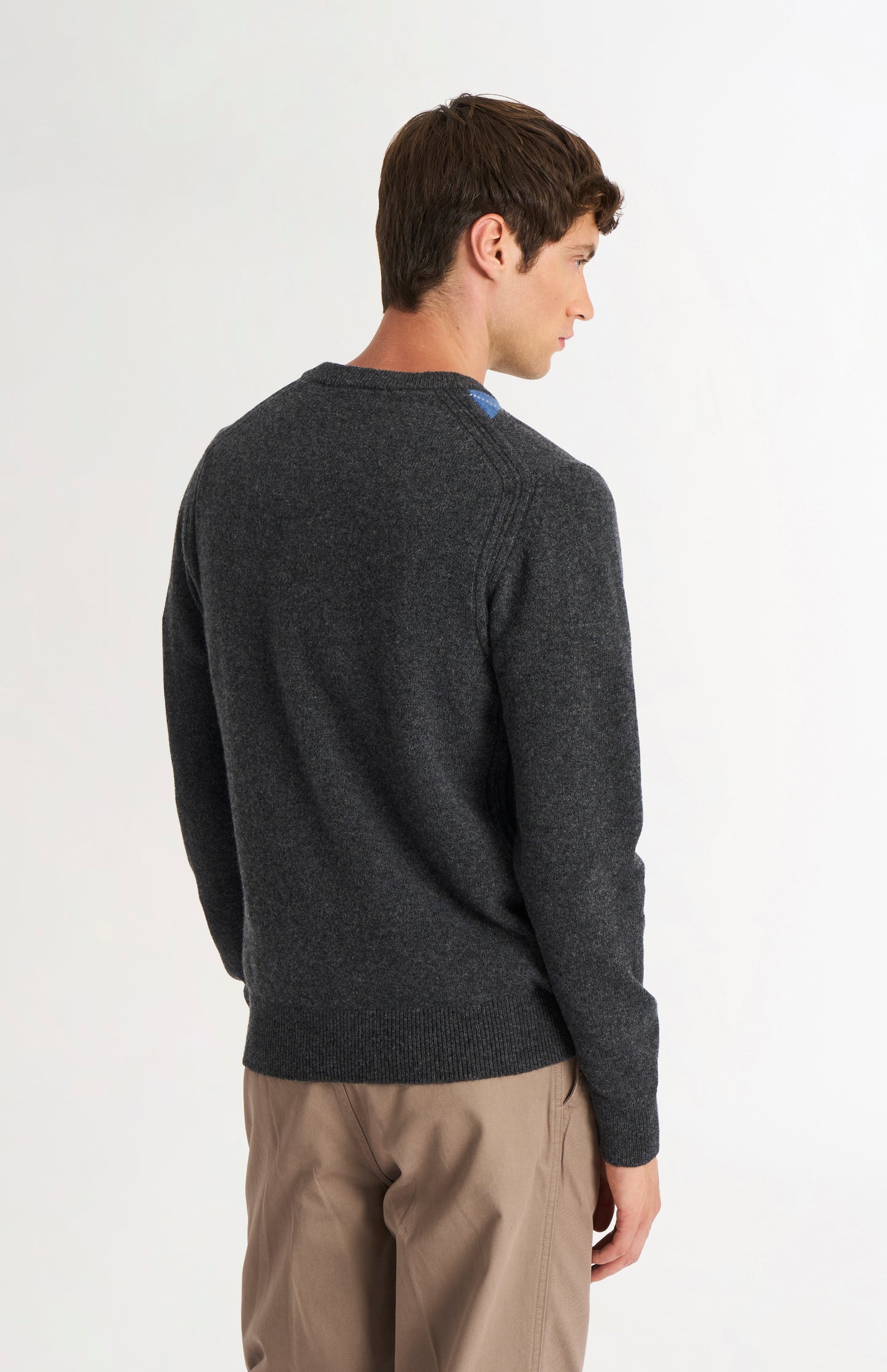 Men's Kessock V-neck Supersoft Lambswool Argyle Jumper In Charcoal / Blue / Mushroom