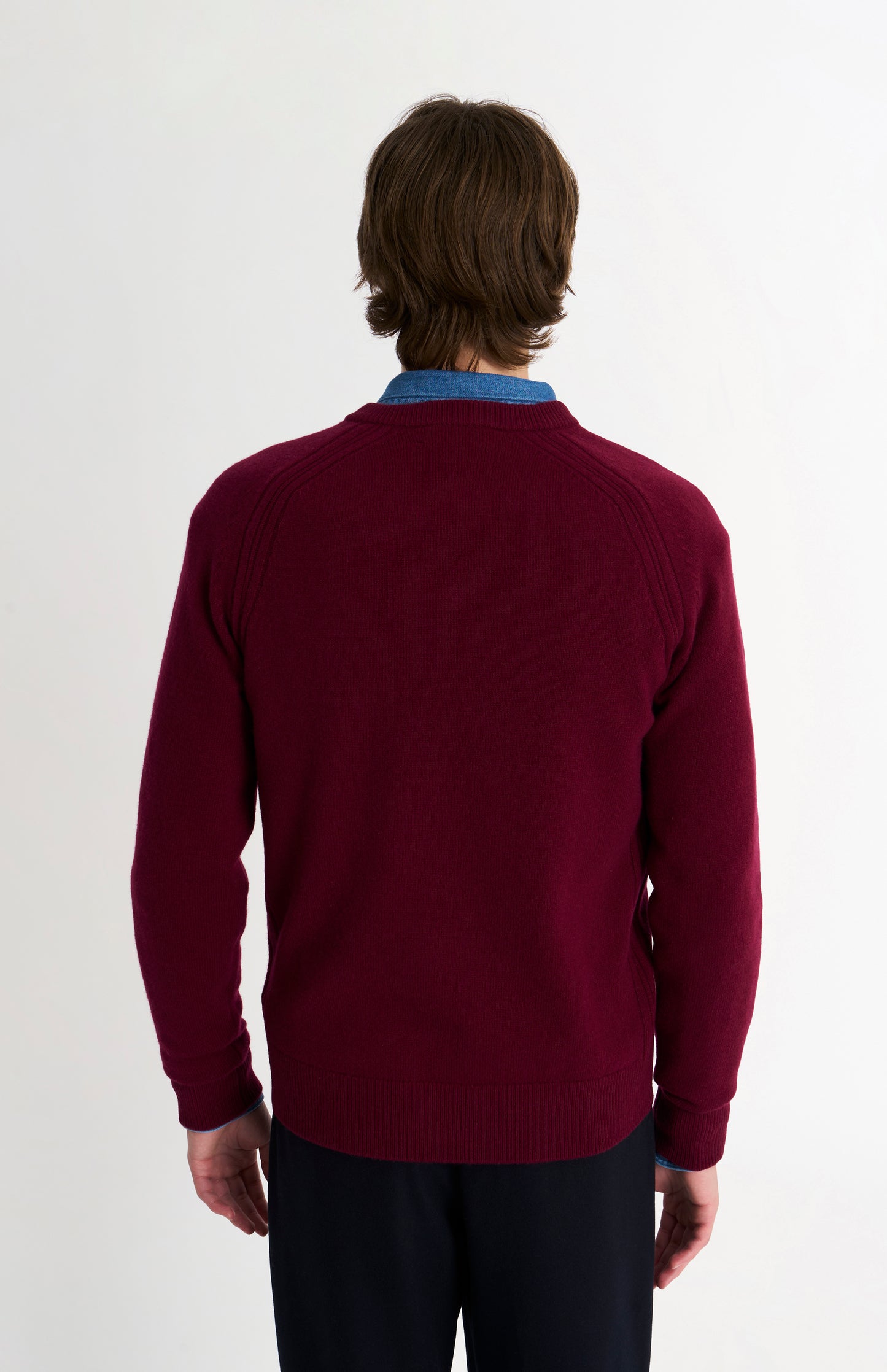 Pringle of Scotland Men’s Lambswool V Neck Jumper In Burgundy rear view