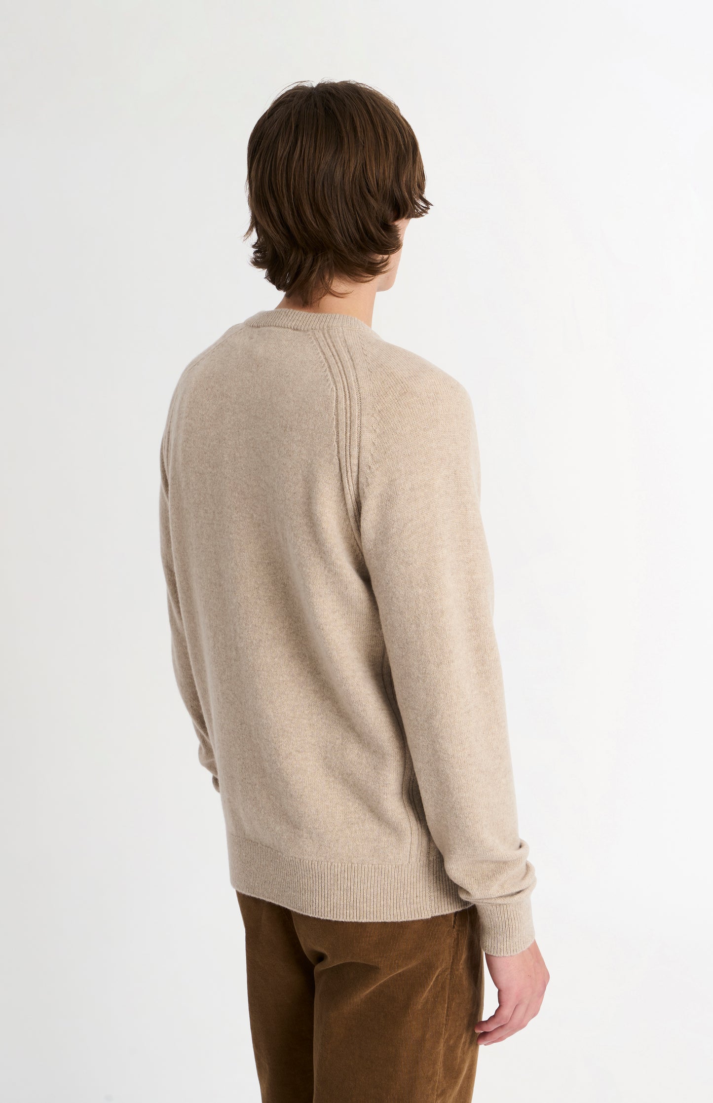 Men's Classic Crew Neck Supersoft Lambswool Jumper In Oatmeal