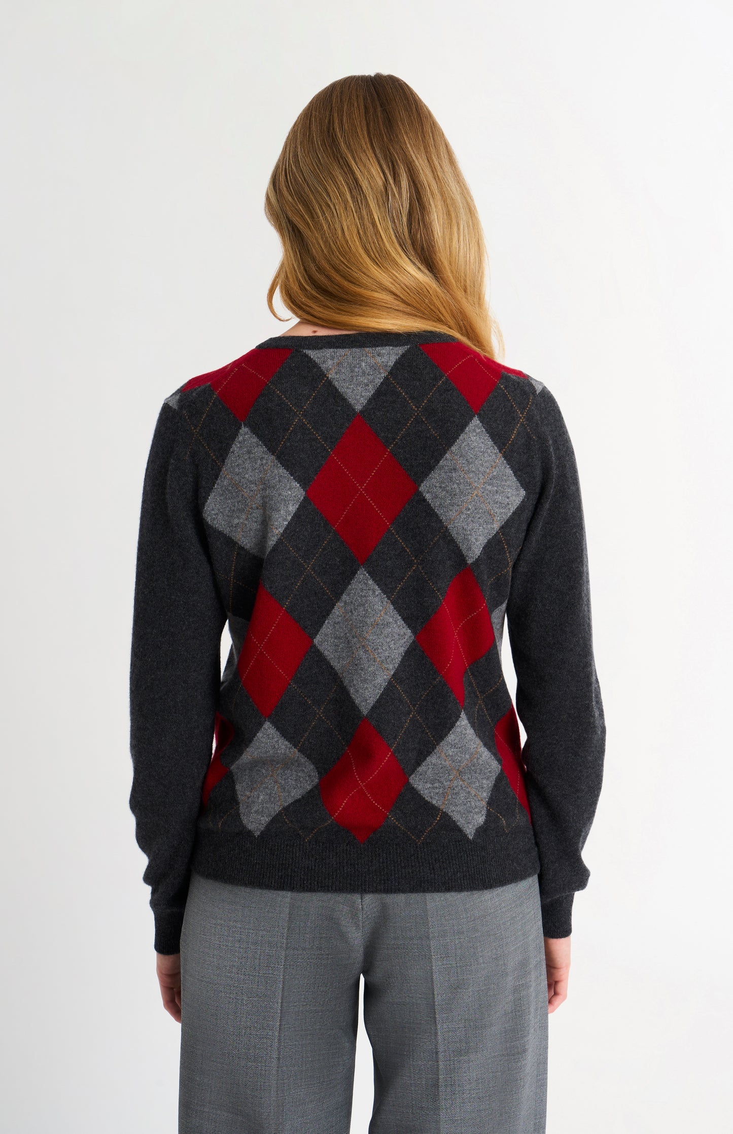 Women's Crew Neck Cashmere Argyle Cardigan In Charcoal / Red / Grey