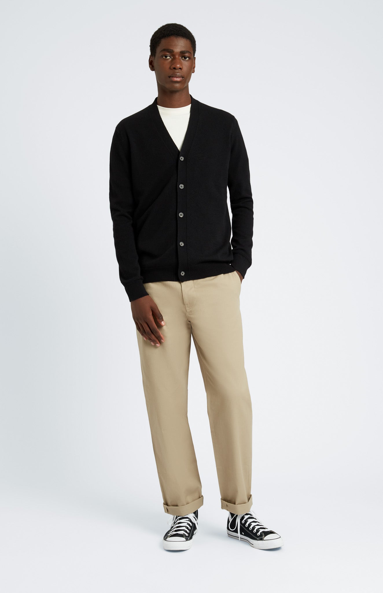 Men's V Neck Cashmere Cardigan In Black Pringle of Scotland