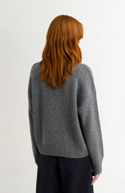 Women's Chunky Argyle Cashmere Cardigan in Grey and Charcoal