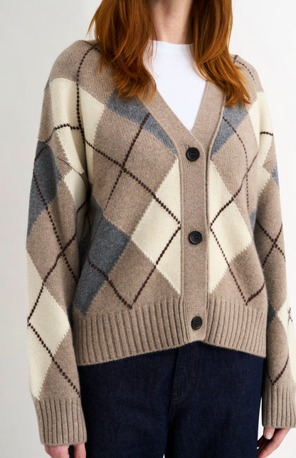 Women's Chunky All Over Argyle Cashmere Cardigan in Mushoom & Grey