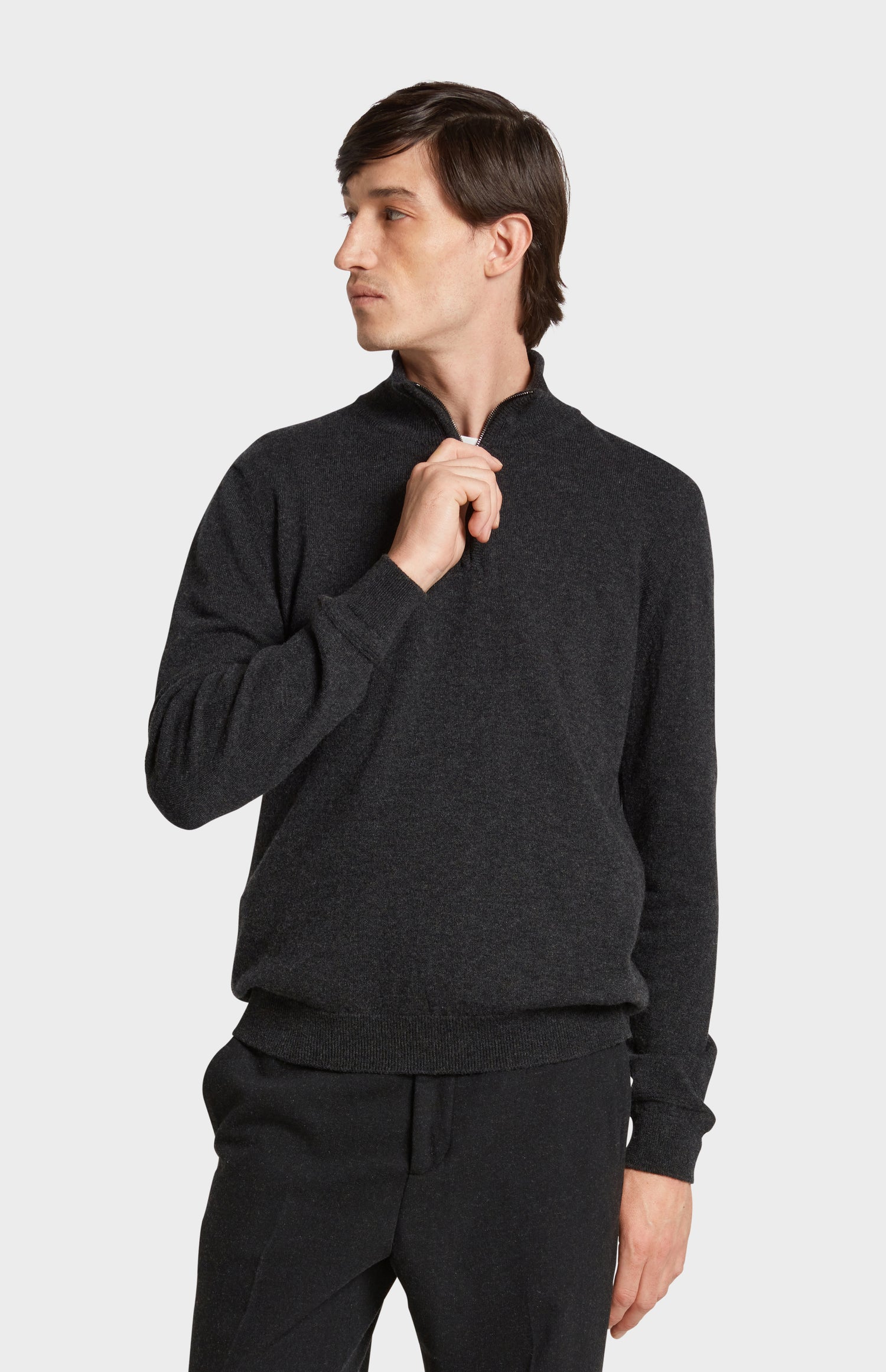 Made in Scotland Cashmere Men's Qtr Zip Cashmere Jumper in Charcoal 