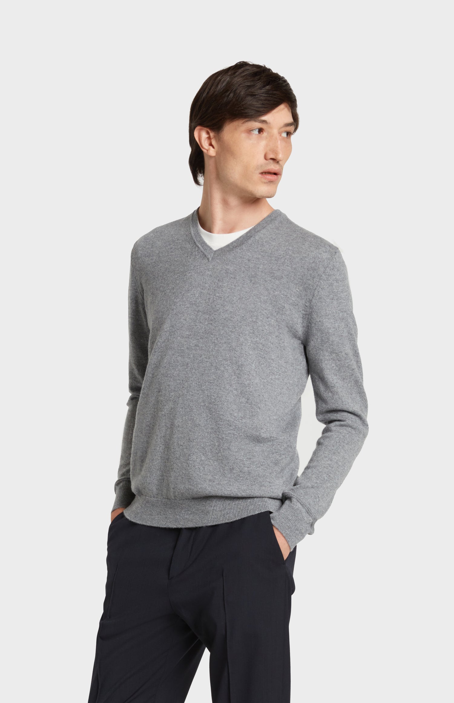 Pringle of Scotland Men's Cashmere V Neck in Grey Melange- Made in Scotland
