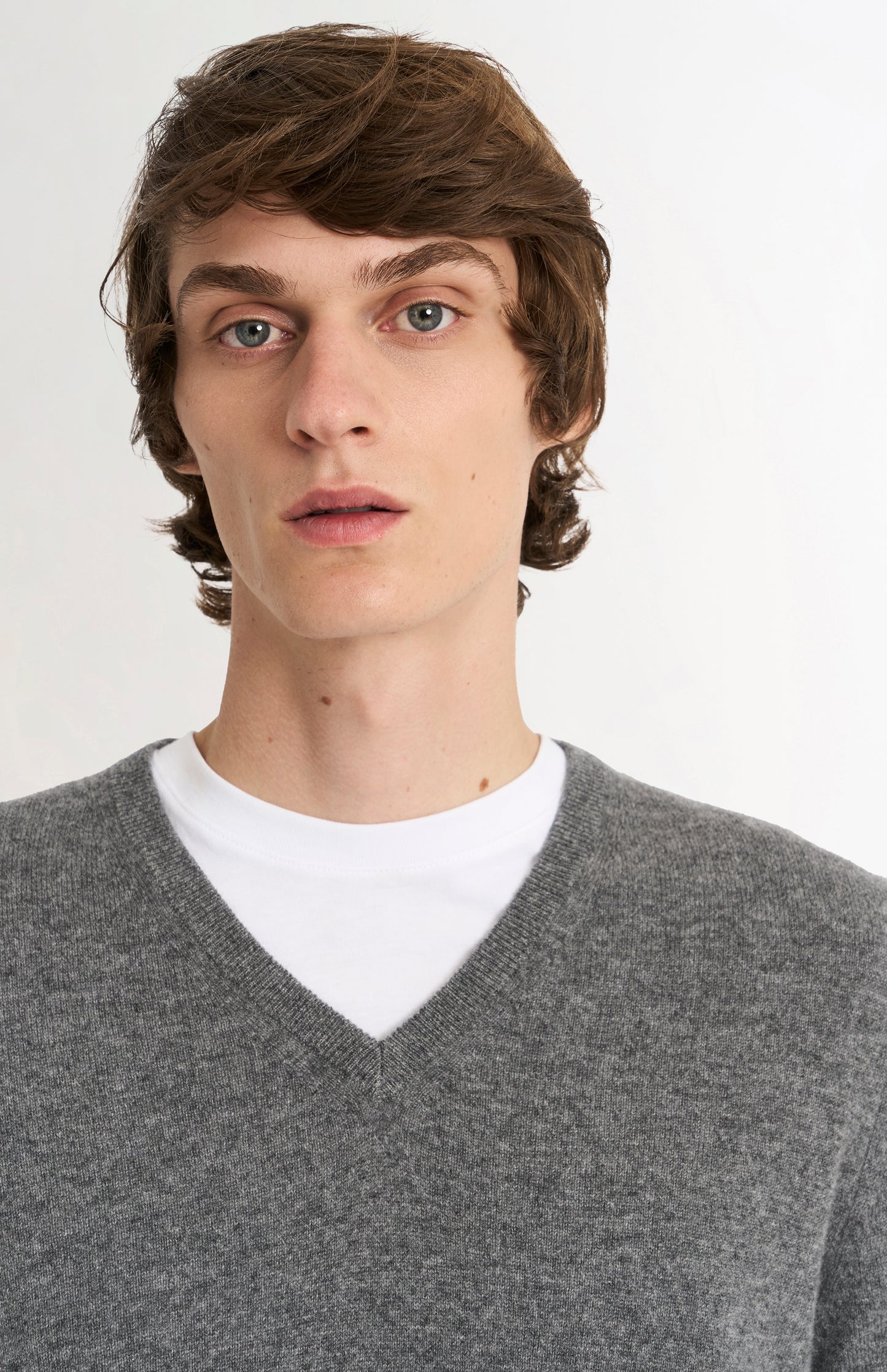 Men's Classic V-neck Cashmere Jumper In Light Grey Melange
