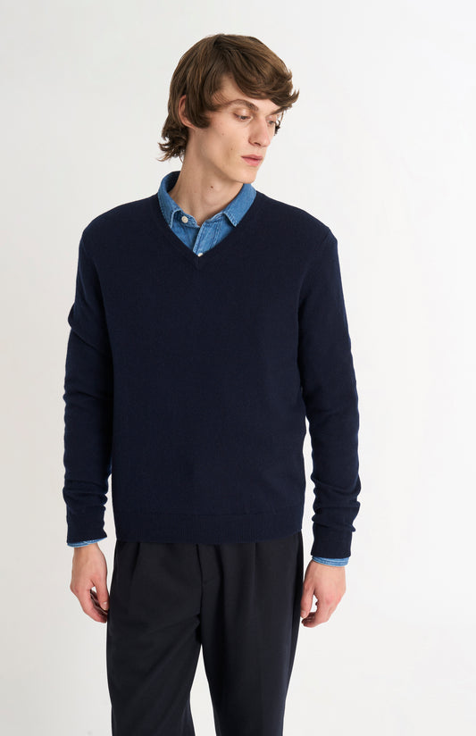 Men's Classic V-neck Cashmere Jumper In Navy Blue