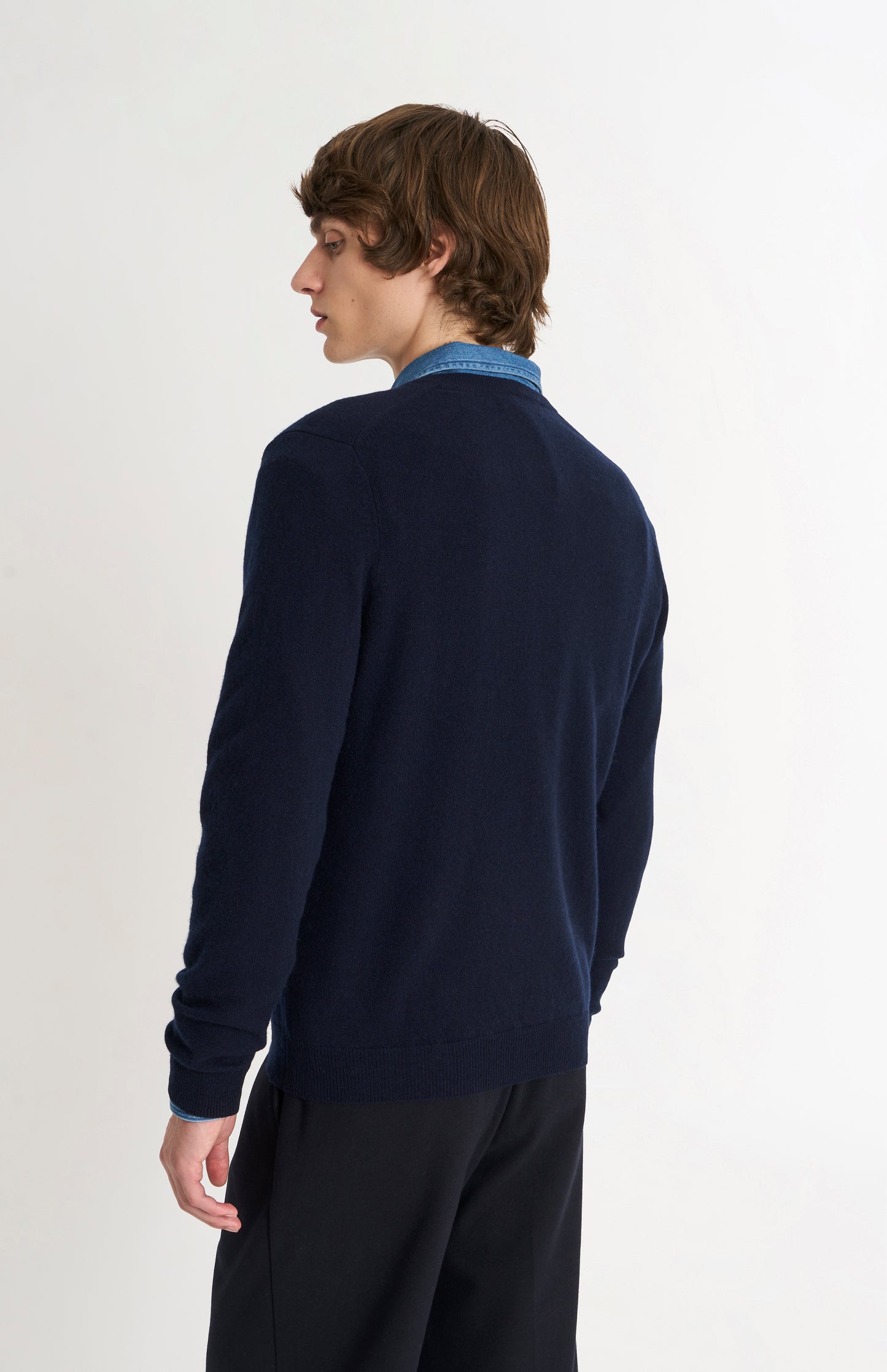 Men's Classic V-neck Cashmere Jumper In Navy Blue