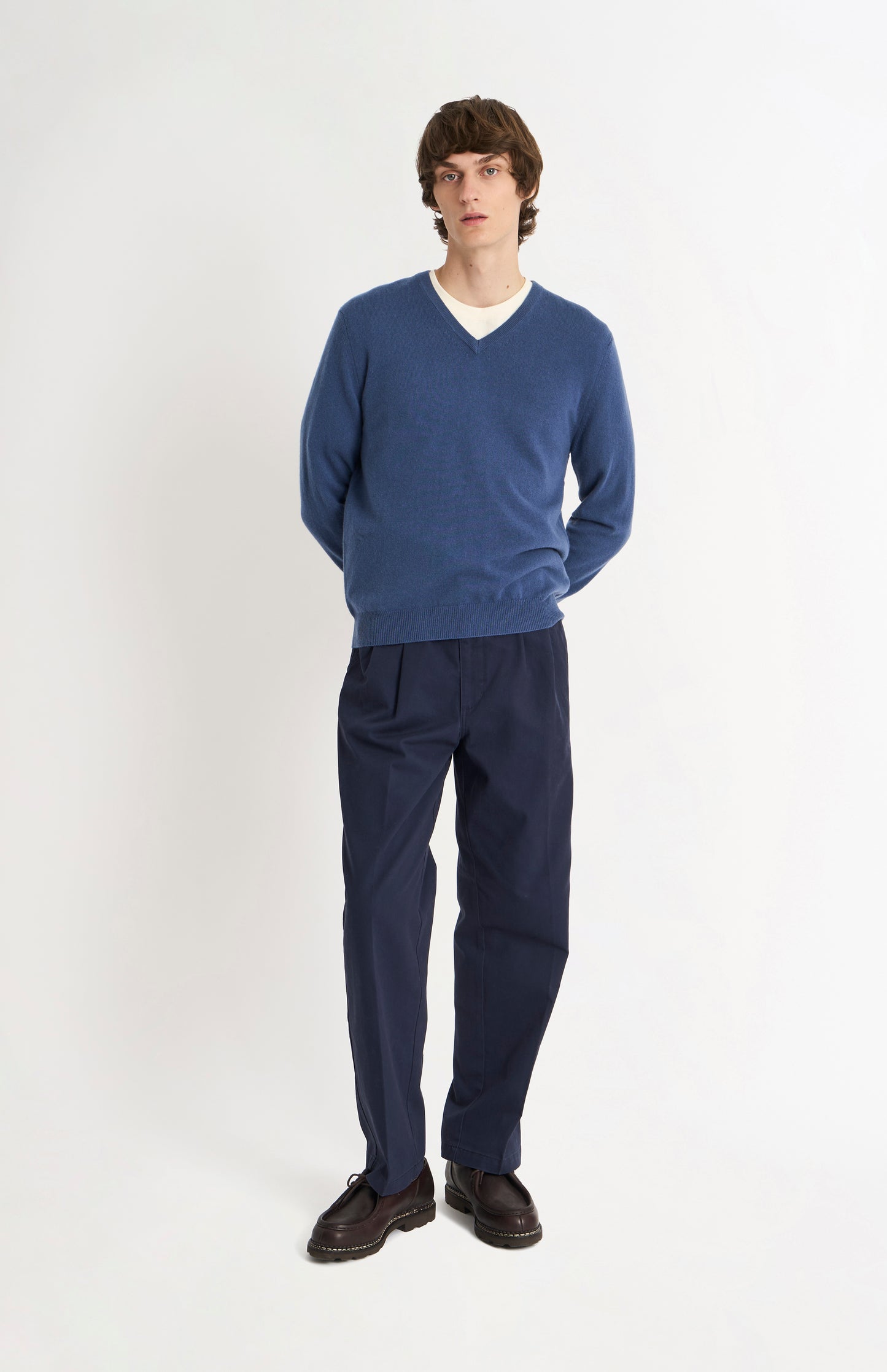 Men's Classic V-neck Cashmere Jumper In Bering Sea Blue