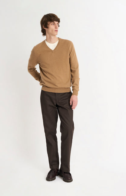 Men's Classic V-neck Cashmere Jumper In Camel
