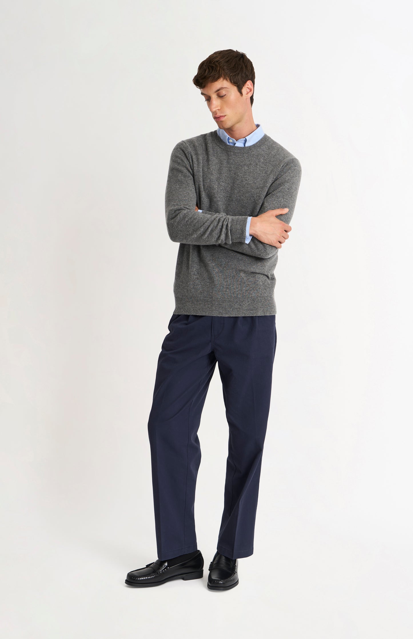 Pringle Men’s Cashmere Crew Neck Jumper In Light Grey Melange on model full length