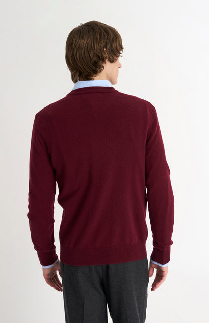 Pringle of Scotland Men’s Cashmere Crew Neck Jumper In Burgundy rear view