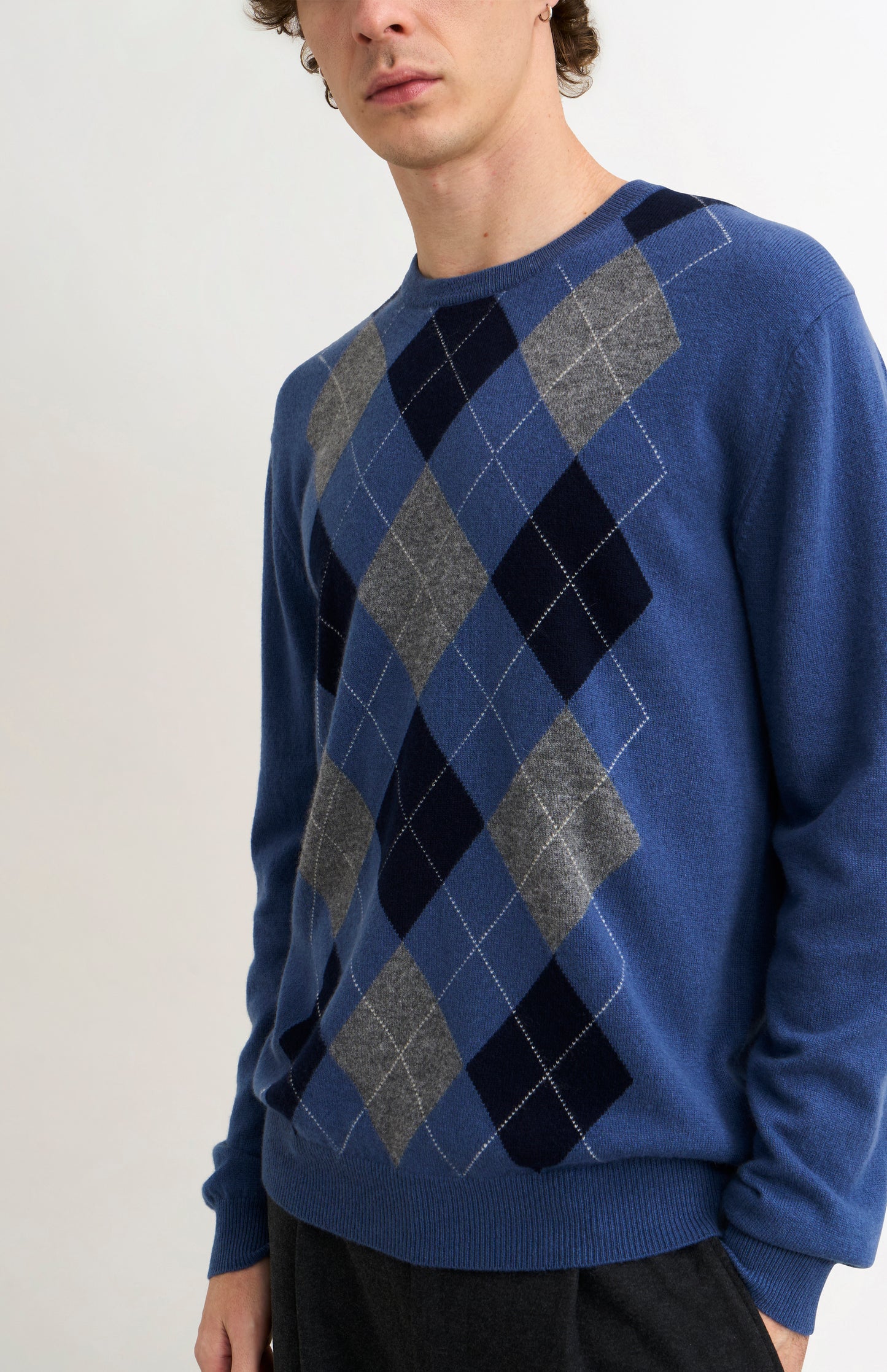 Men's Classic Crew Neck Cashmere Argyle Jumper In Blue / Navy / Grey