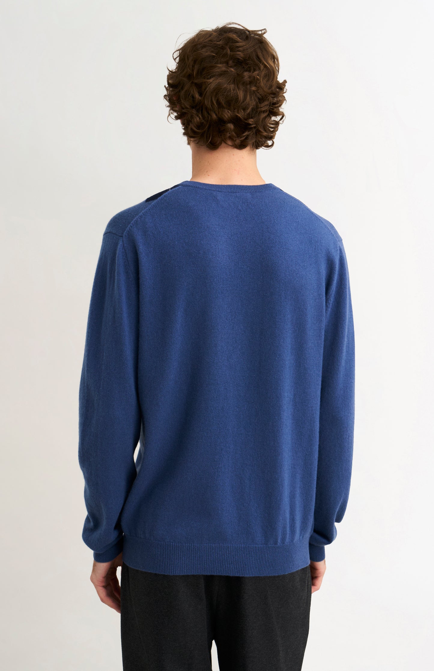 Men's Classic Crew Neck Cashmere Argyle Jumper In Blue / Navy / Grey