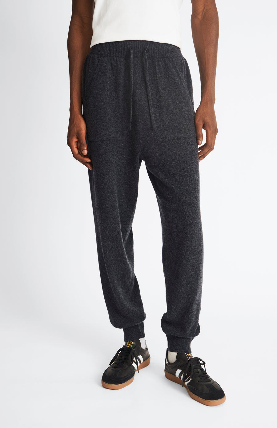 Pringle of Scotland Men's Knitted Merino Cashmere Joggers In Charcoal