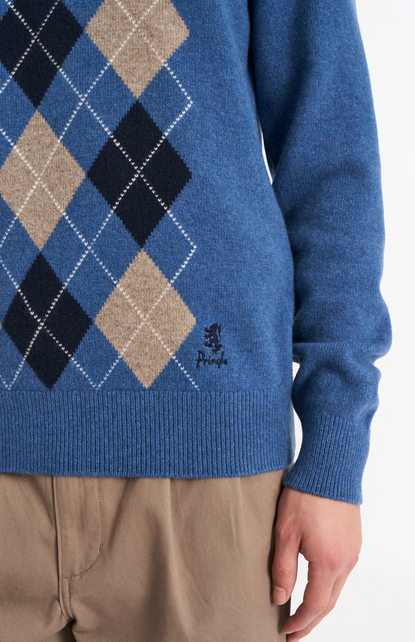 Men's Kessock  V-neck Supersoft Lambswool Argyle Jumper In Blue / Mushroom / Navy