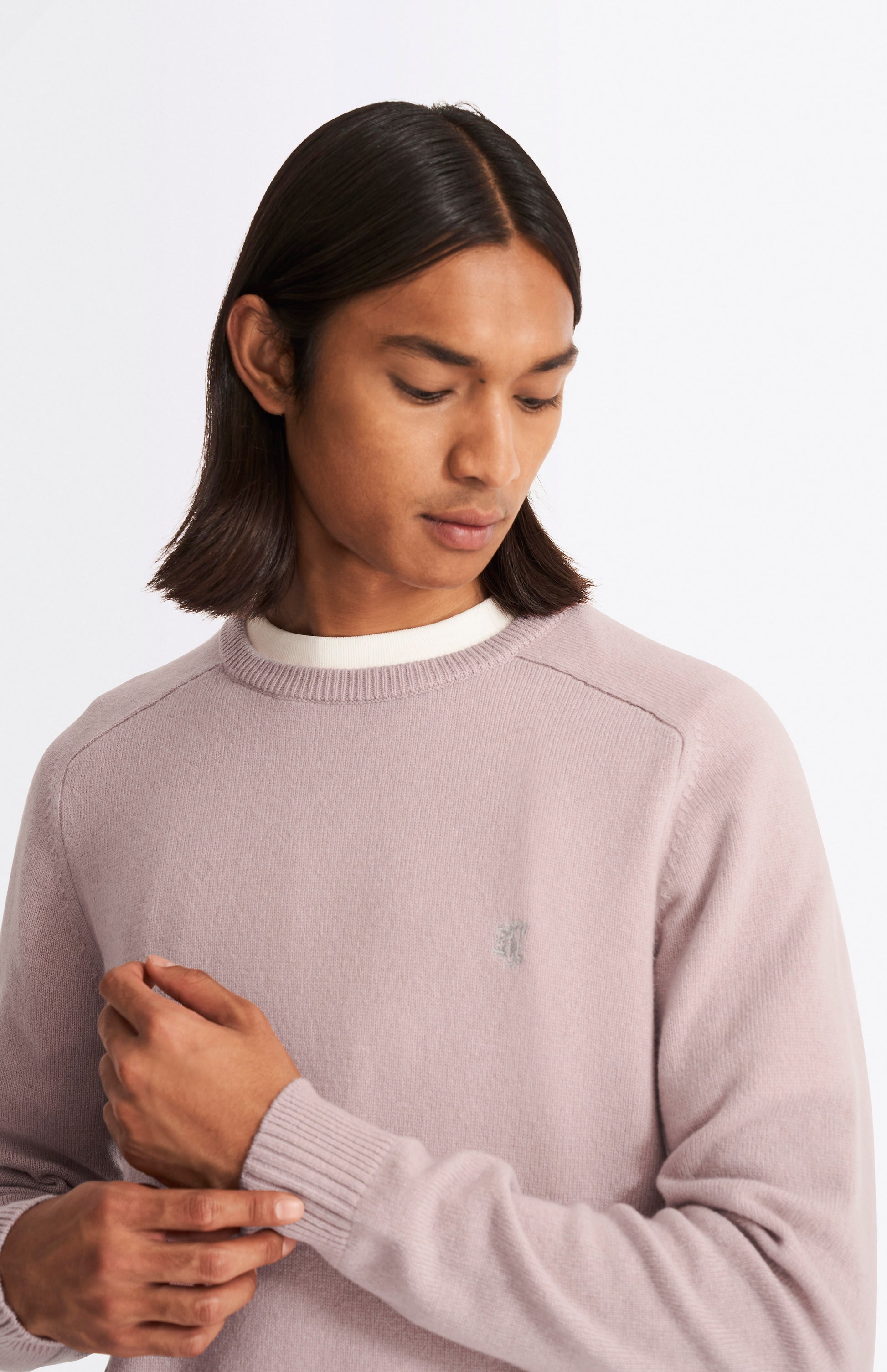 Pringle Men's Round Neck Lambswool Contrast Jumper In Dusty Pink embroidery detail