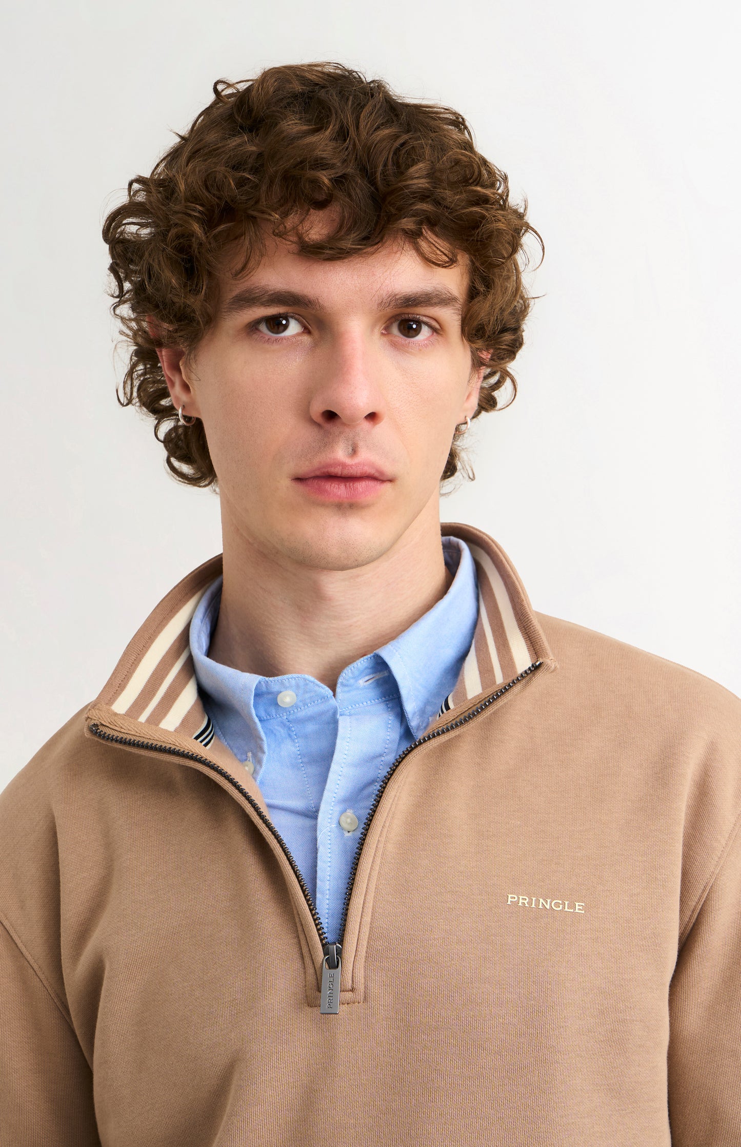 Men's Qtr Zip Track Jumper In Mushroom