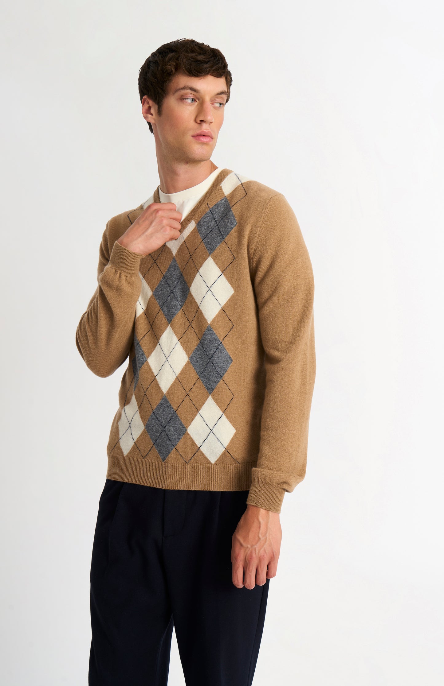 Men's Classic V-neck Cashmere Argyle Jumper In Camel / Ecru / Grey