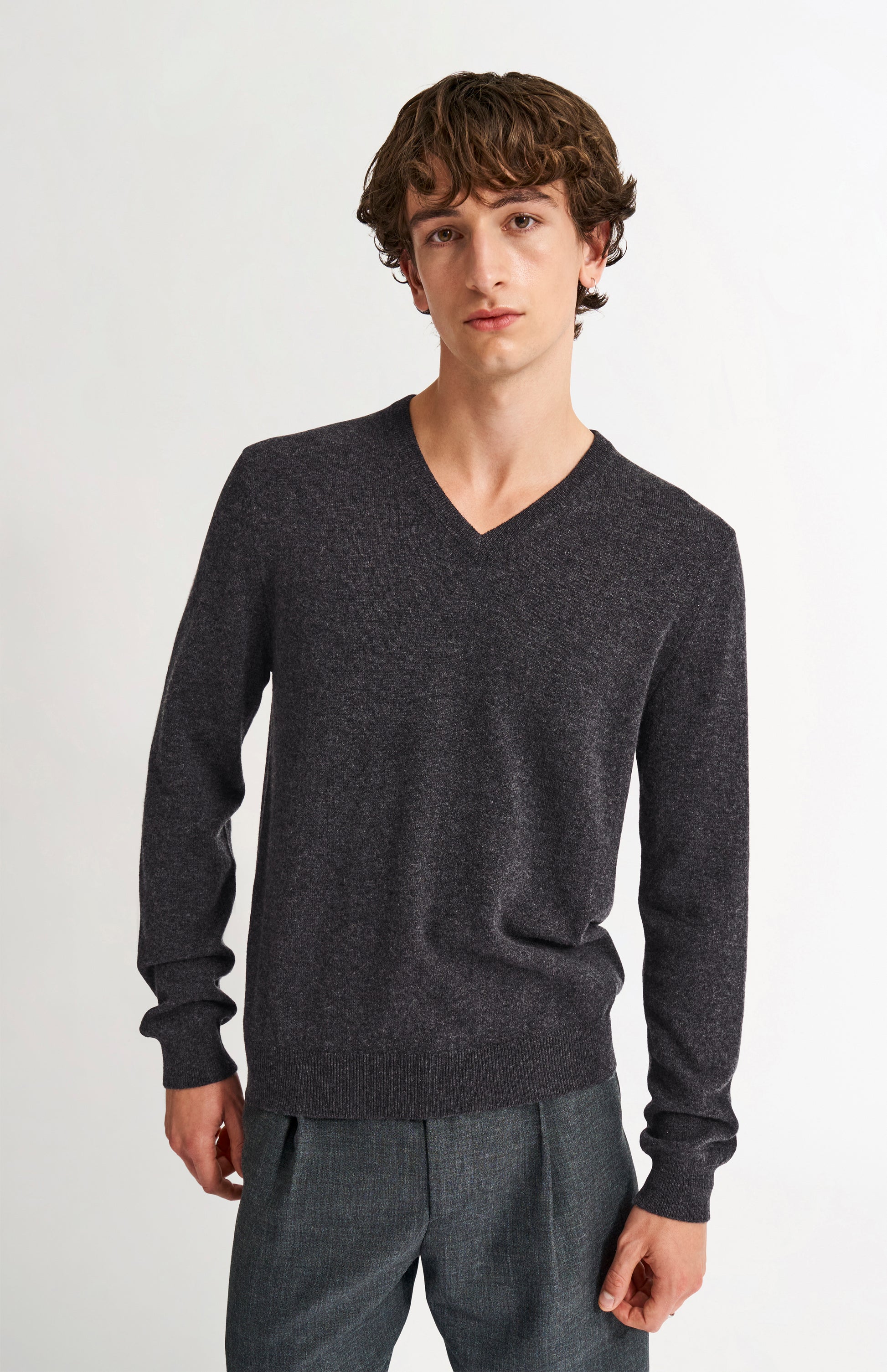 Pringle of Scotland Men's Classic V Neck Cashmere Jumper In Charcoal on model