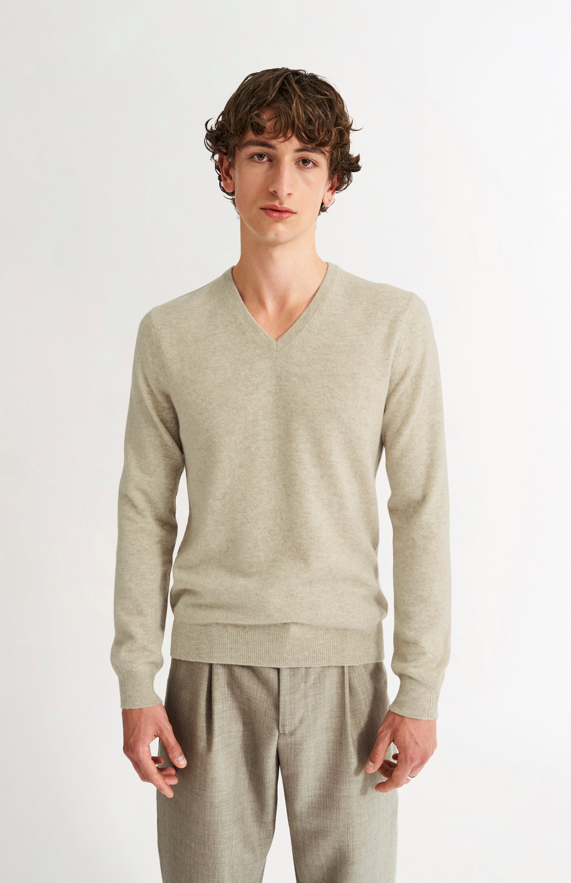 Pringle of Scotland Men's Classic V Neck Cashmere Jumper In Oatmeal on model