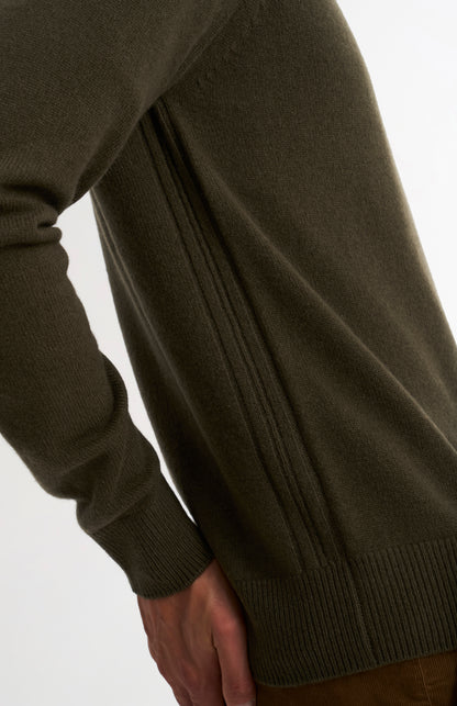 Men's Classic V-neck Supersoft Lambswool Jumper  In Dark Olive