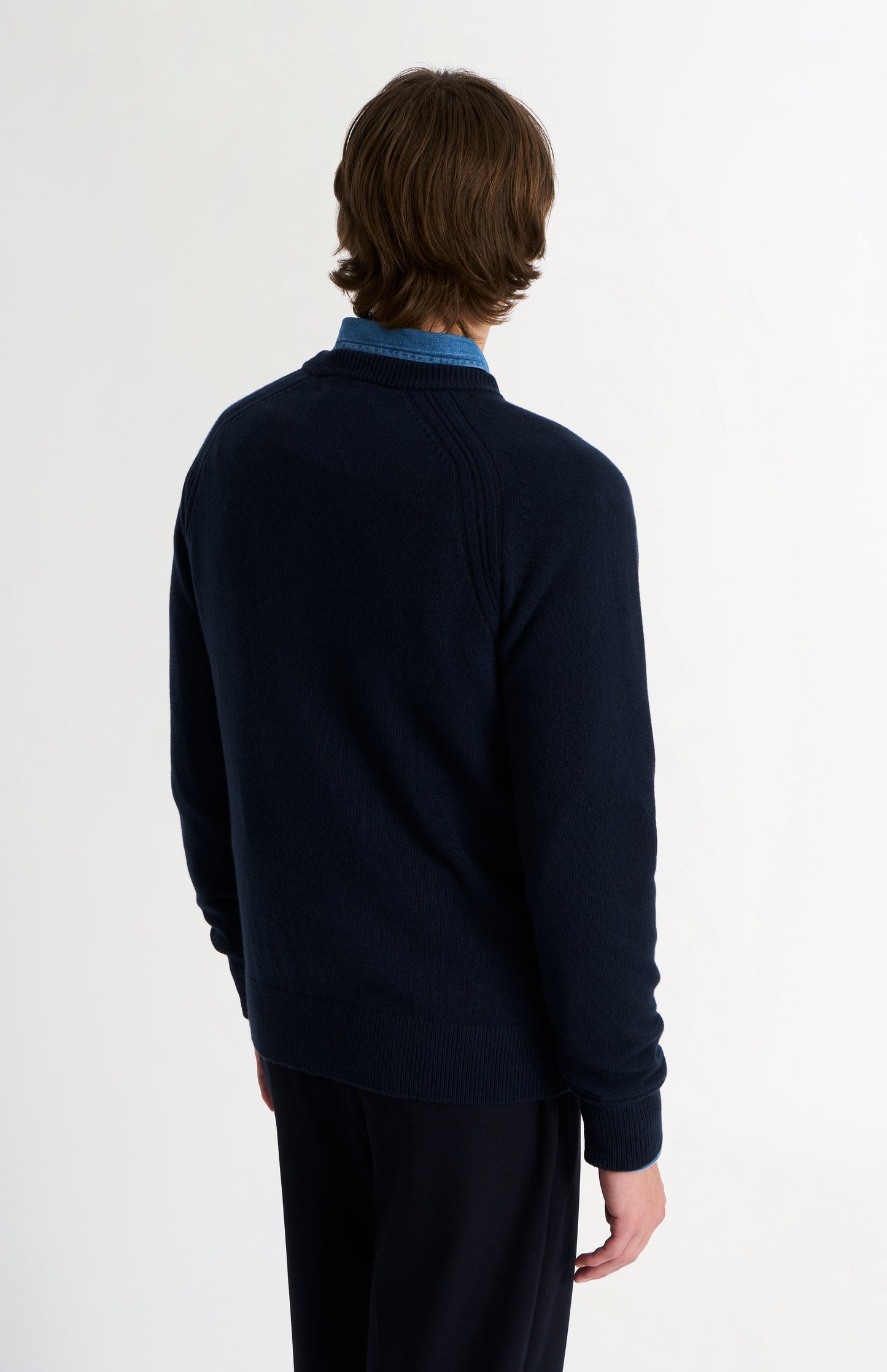 Men's Classic Crew Neck Supersoft Lambswool Jumper In Navy Blue