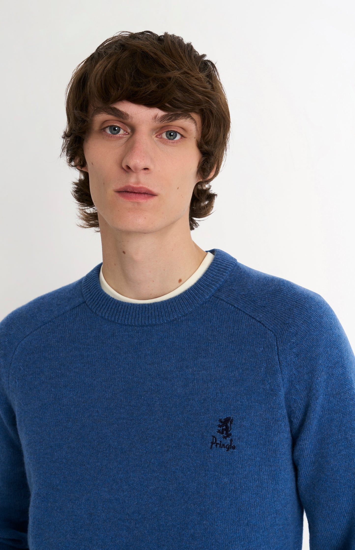 Pringle Men’s Lambswool Crew Neck Jumper In Bearing Sea Blue neck detail