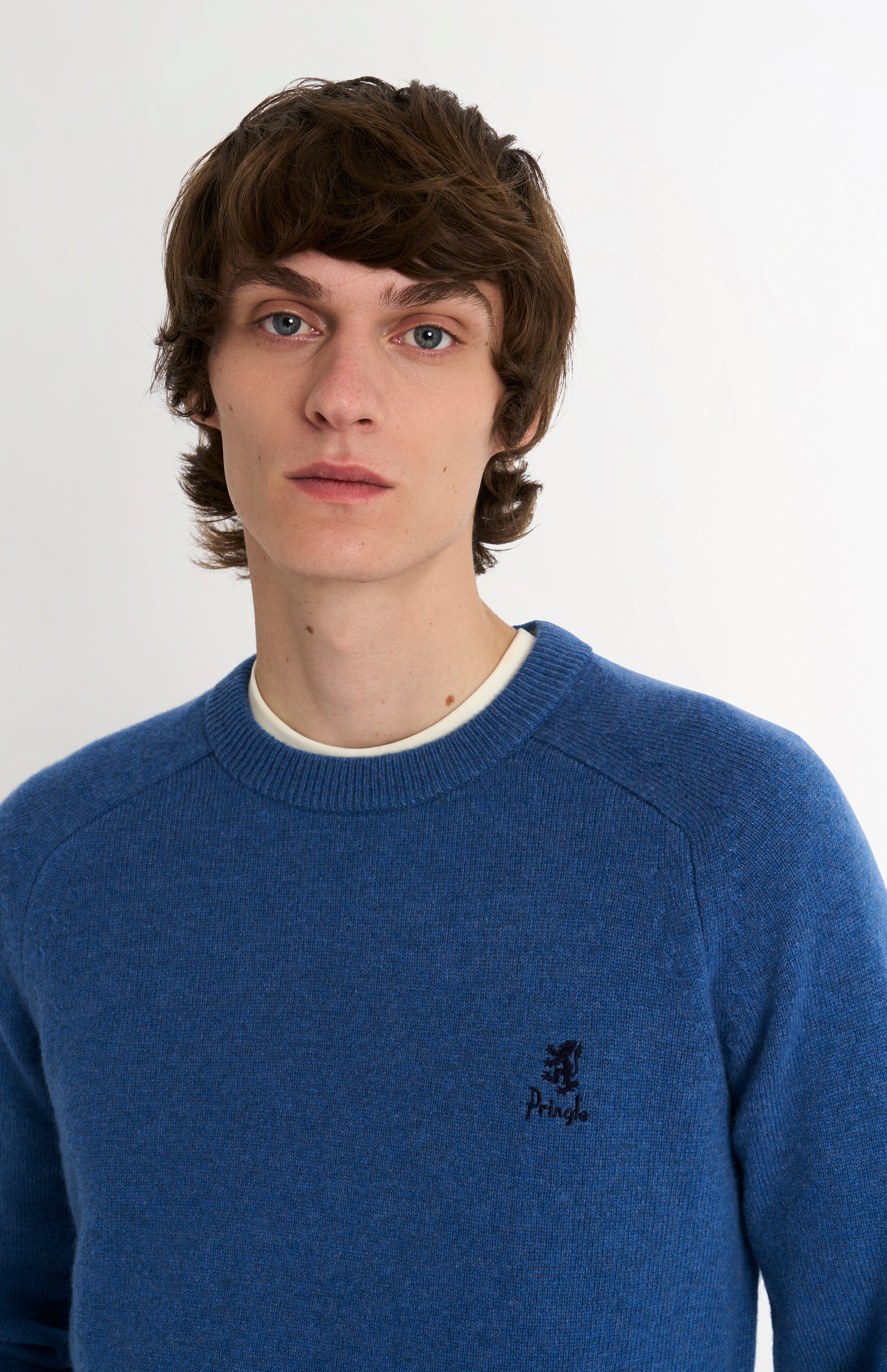 Pringle Men’s Lambswool Crew Neck Jumper In Bearing Sea Blue neck detail