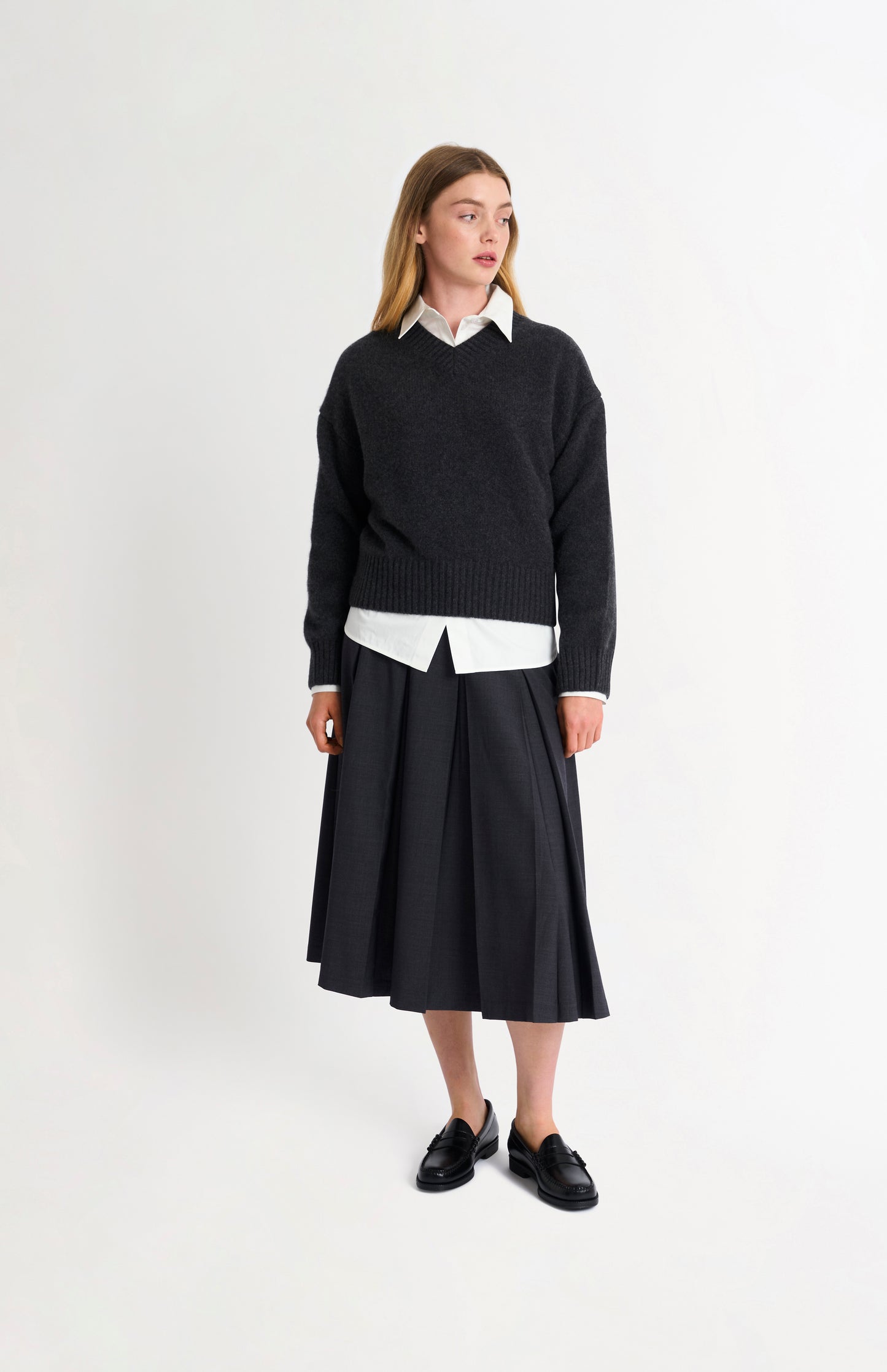 Women's V-neck Chunky Cashmere Jumper In Charcoal Melange