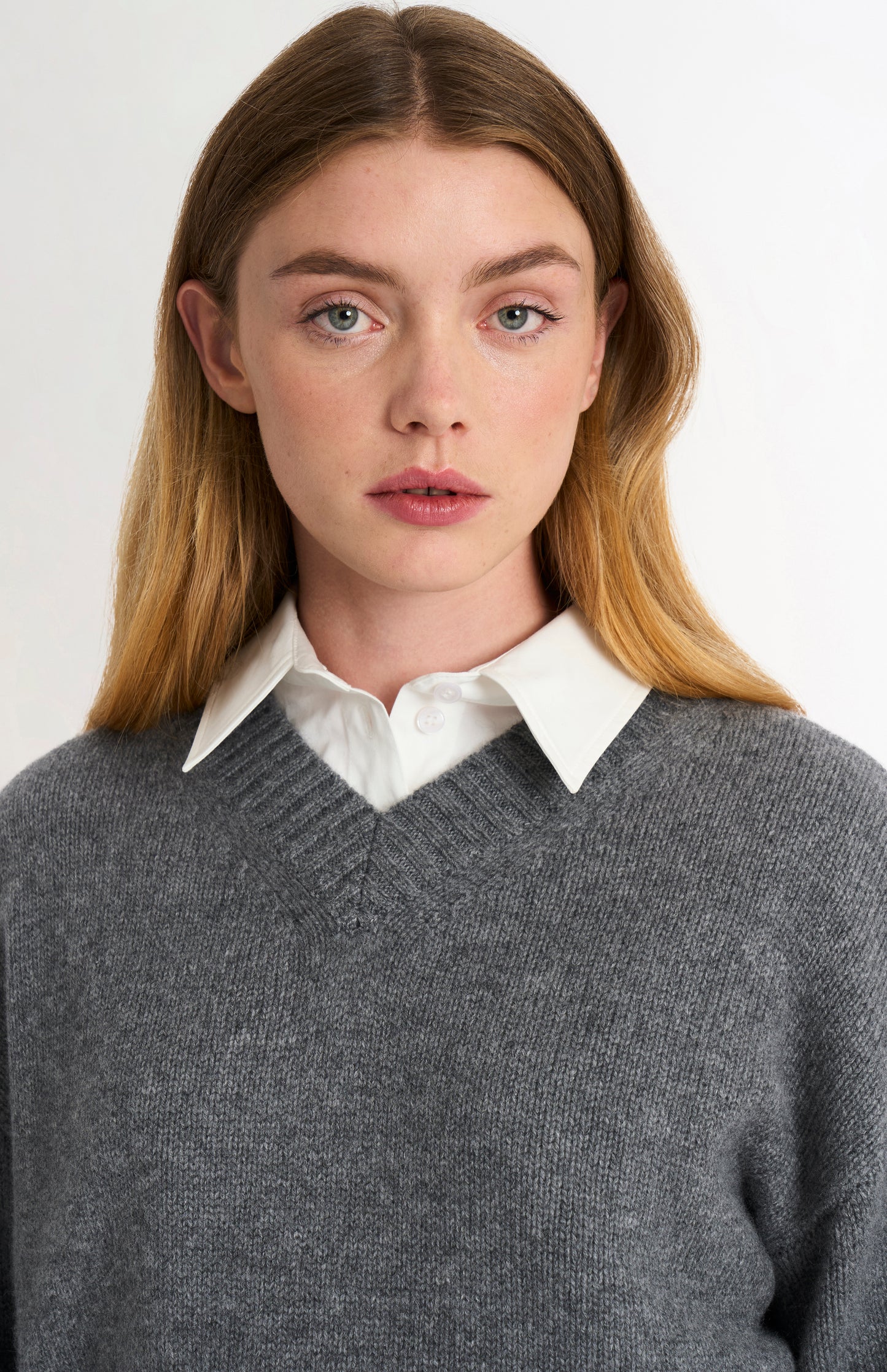 Women's V-neck Chunky Cashmere Jumper In Grey Melange