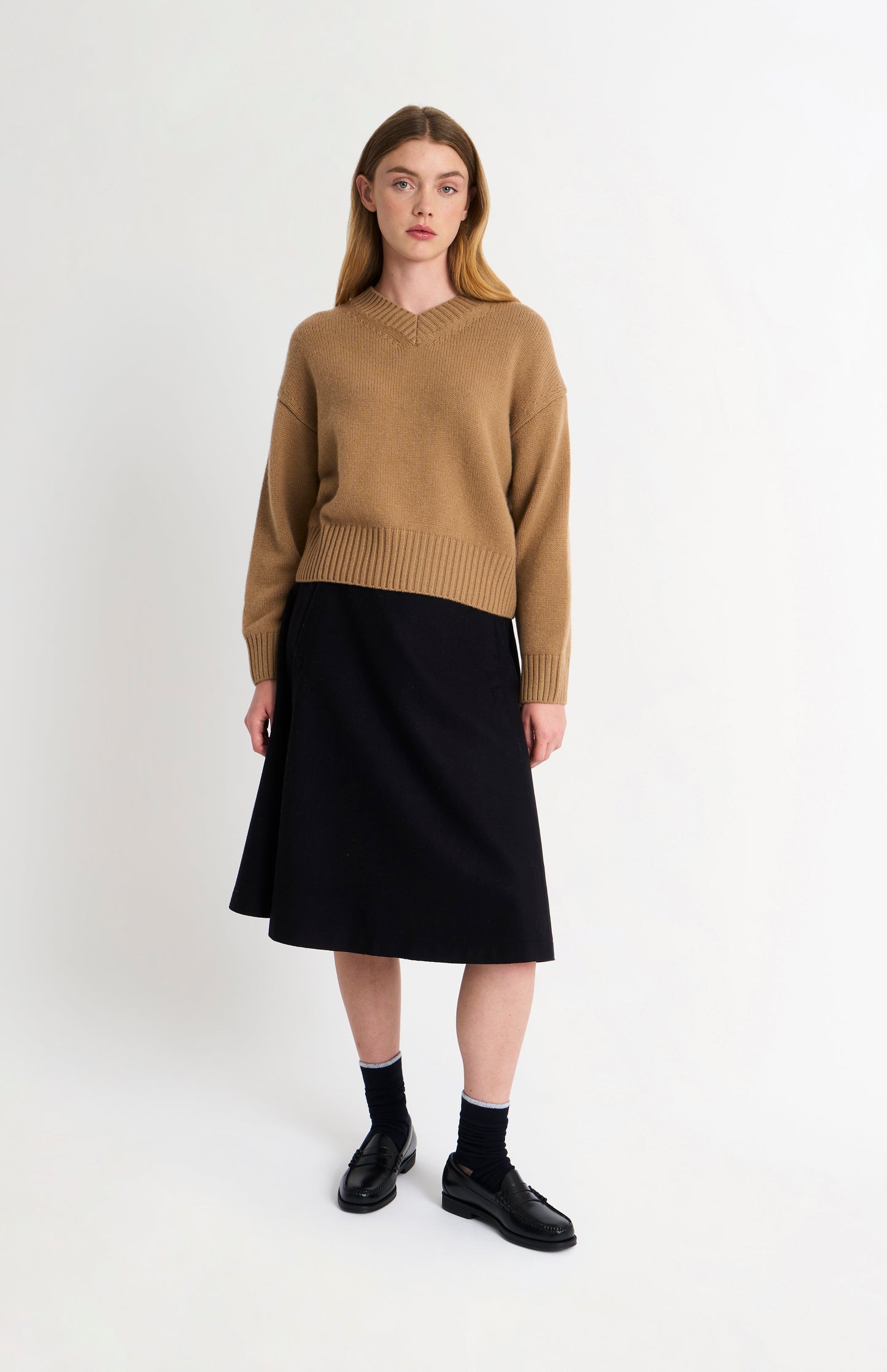 Women's V-neck Chunky Cashmere Jumper In Camel