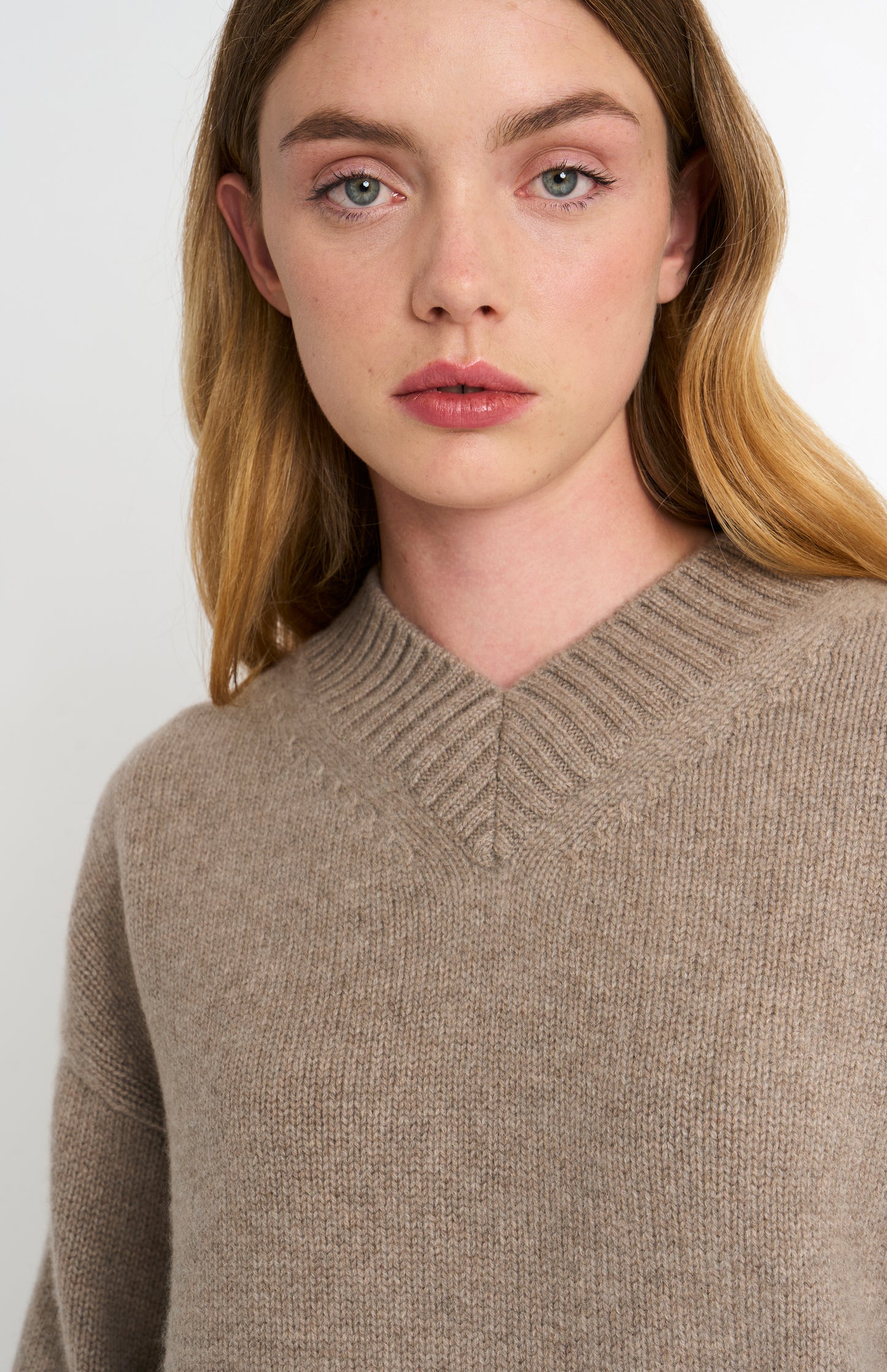 Women's V-neck Chunky Cashmere Jumper In Mushroom Melange