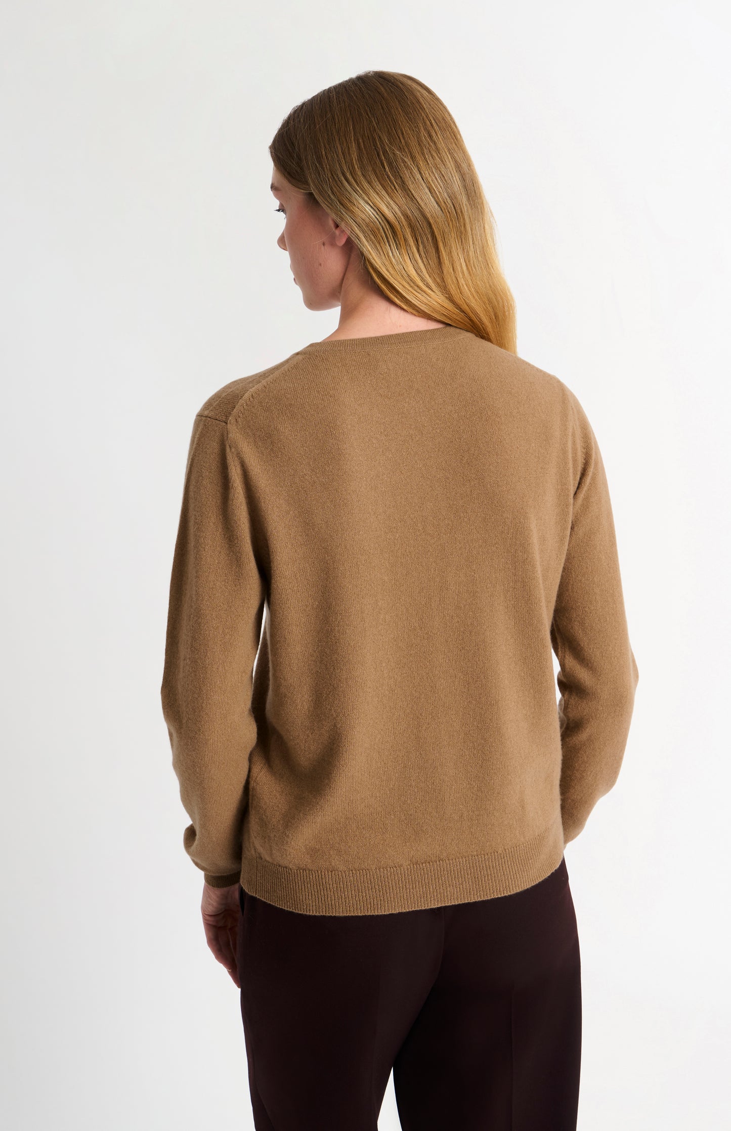Women's  Classic Crew Neck Cashmere Cardigan In Camel