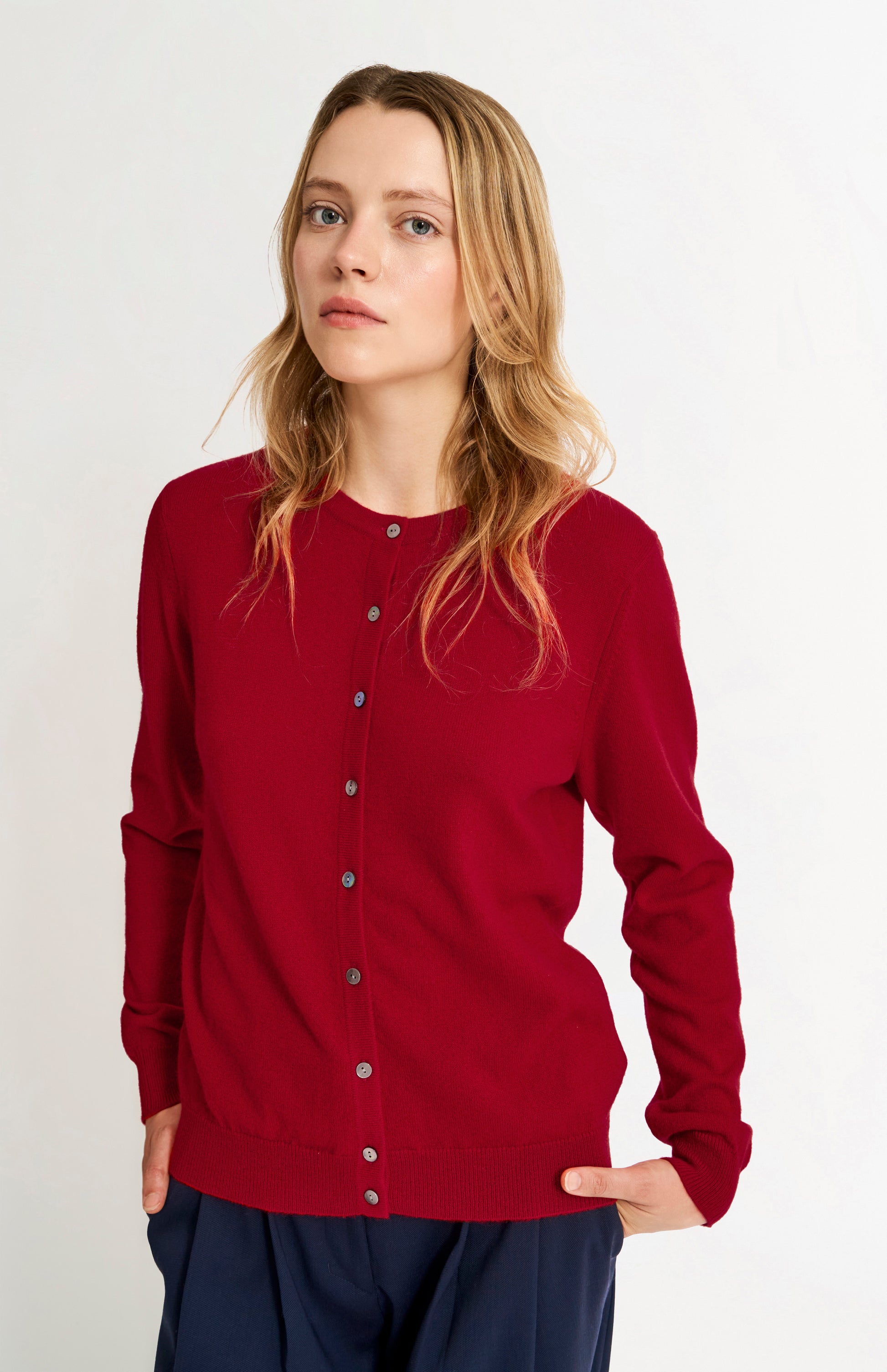 Pringle Women's Classic Round Neck Cashmere Cardigan In Scarlet on model