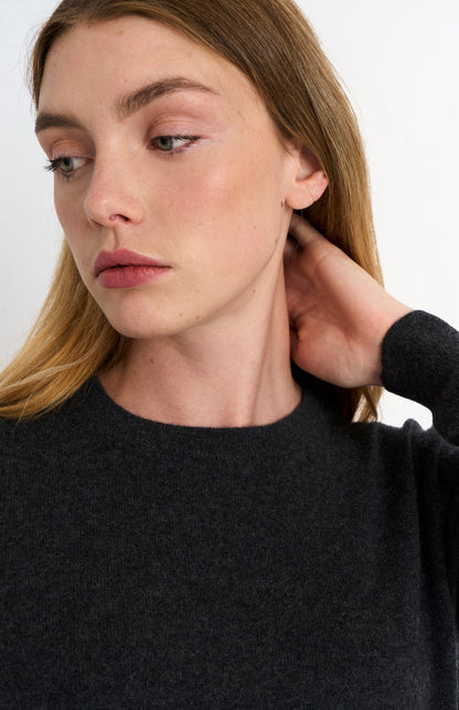 Women's Classic Crew Neck Cashmere Jumper In Charcoal Melange