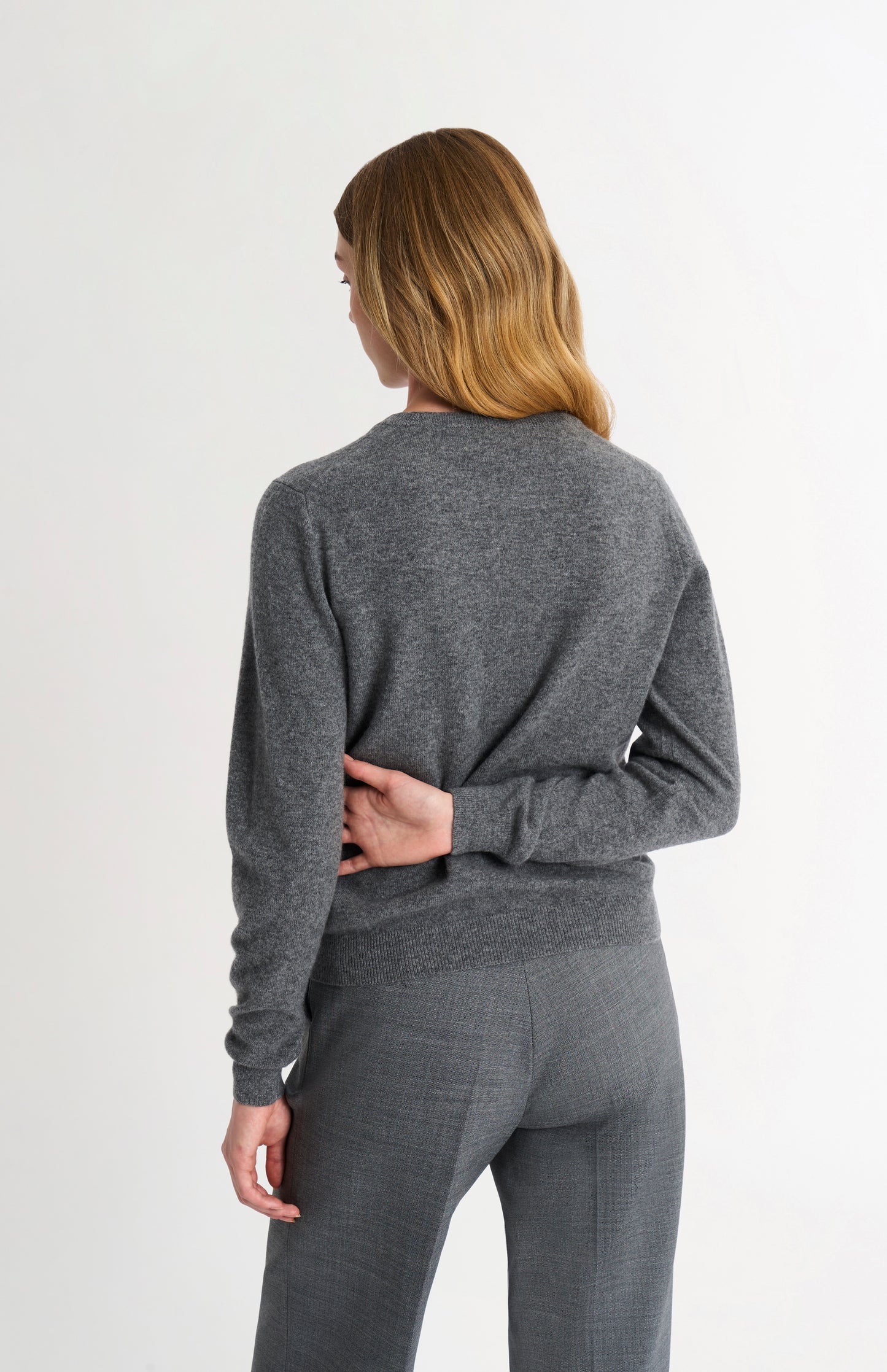 Women's Classic Crew Neck Cashmere Jumper In Grey Melange
