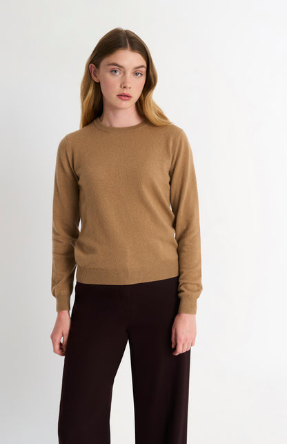 Women's Classic Crew Neck Cashmere Jumper In Camel