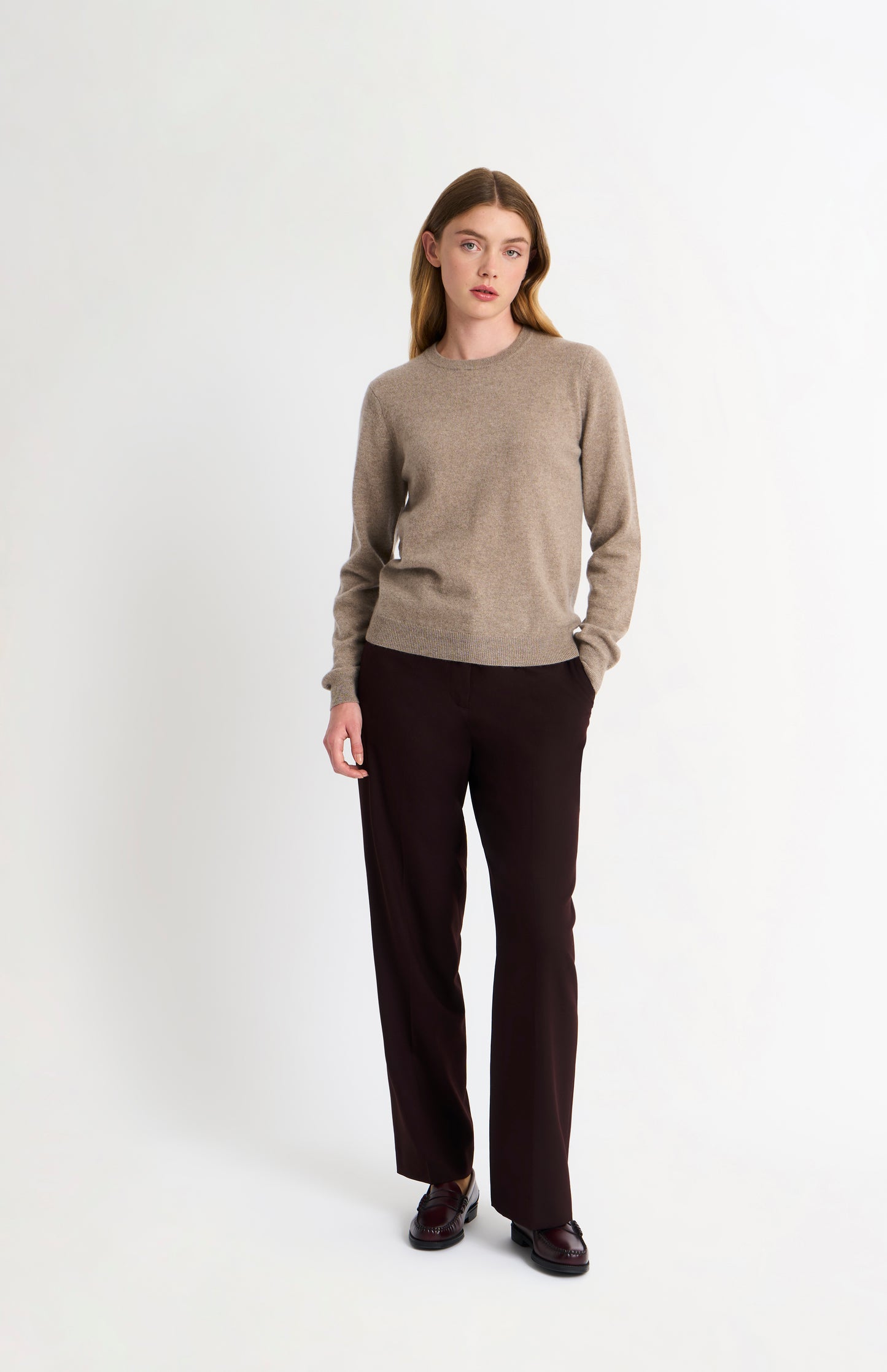 Women's Classic Crew Neck Cashmere Jumper In Mushroom Melange