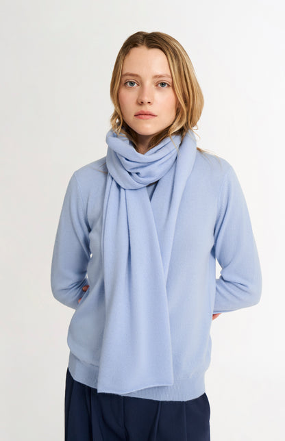 Classic Cashmere scarf In Sky Blue