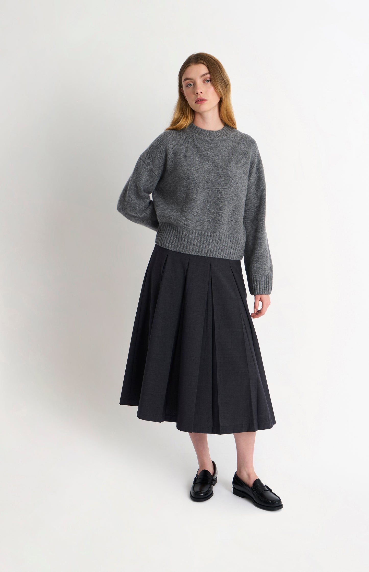 Women's Crew Neck Chunky Cashmere Jumper In Grey Melange