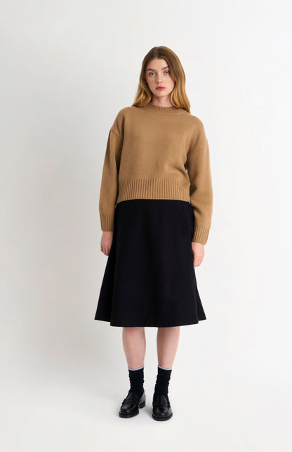 Women's Crew Neck Chunky Cashmere Jumper In Camel