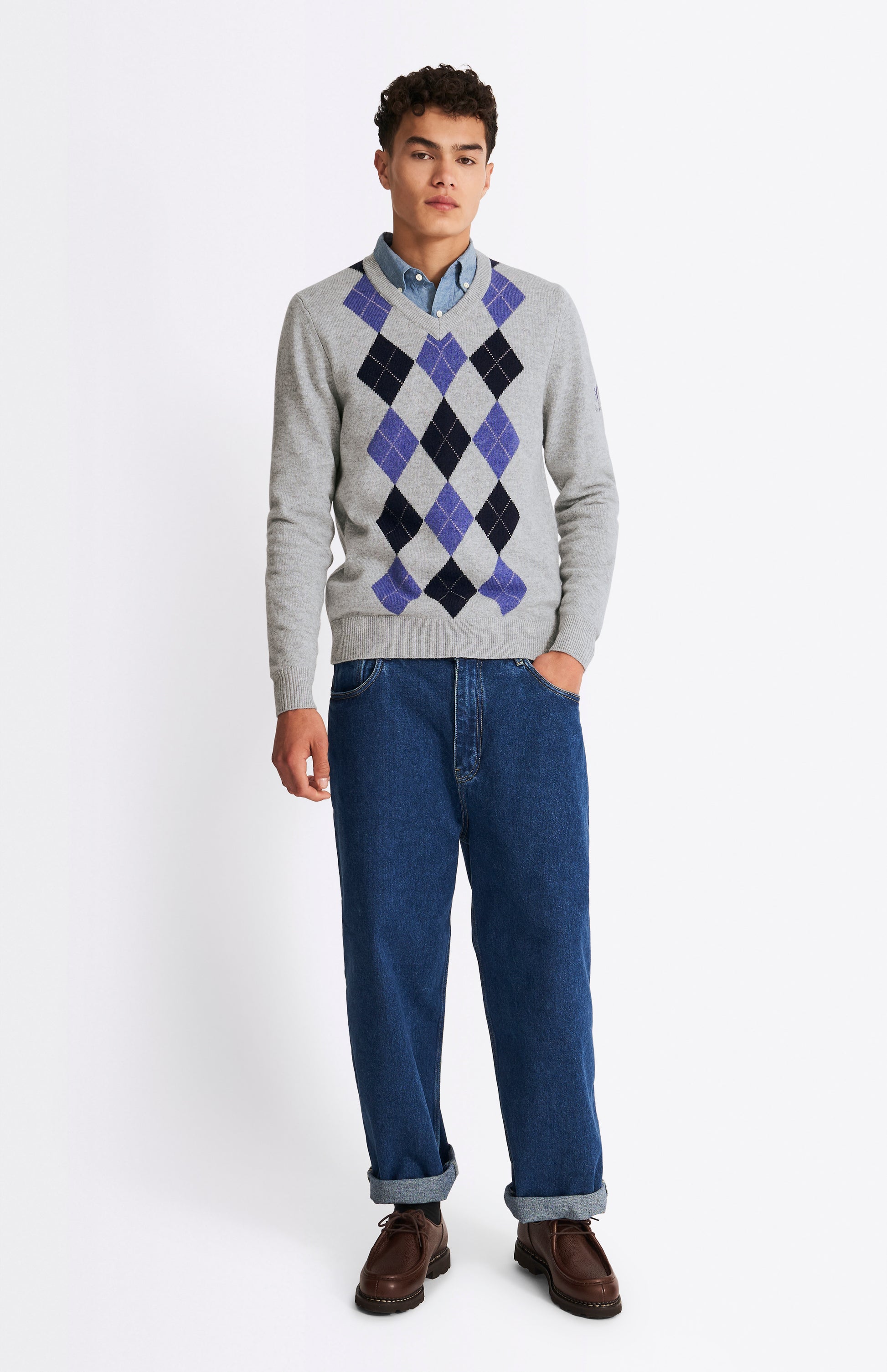 Pringle Men's V Neck Argyle Jumper In Light Grey, Midnight & Indigo on model full length