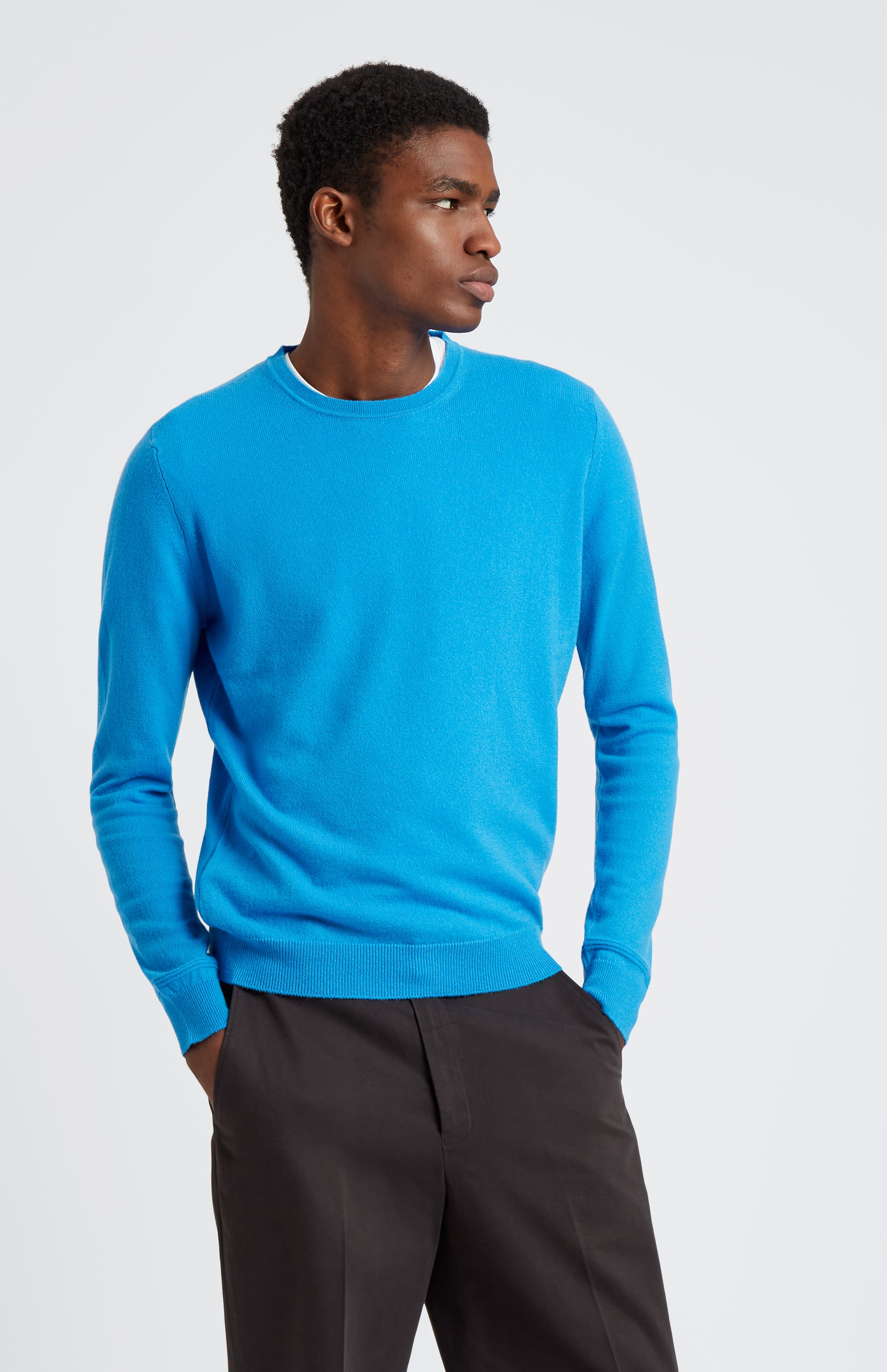 Pringle of Scotland Men's Round Neck Cashmere Jumper In Azure Blue on model