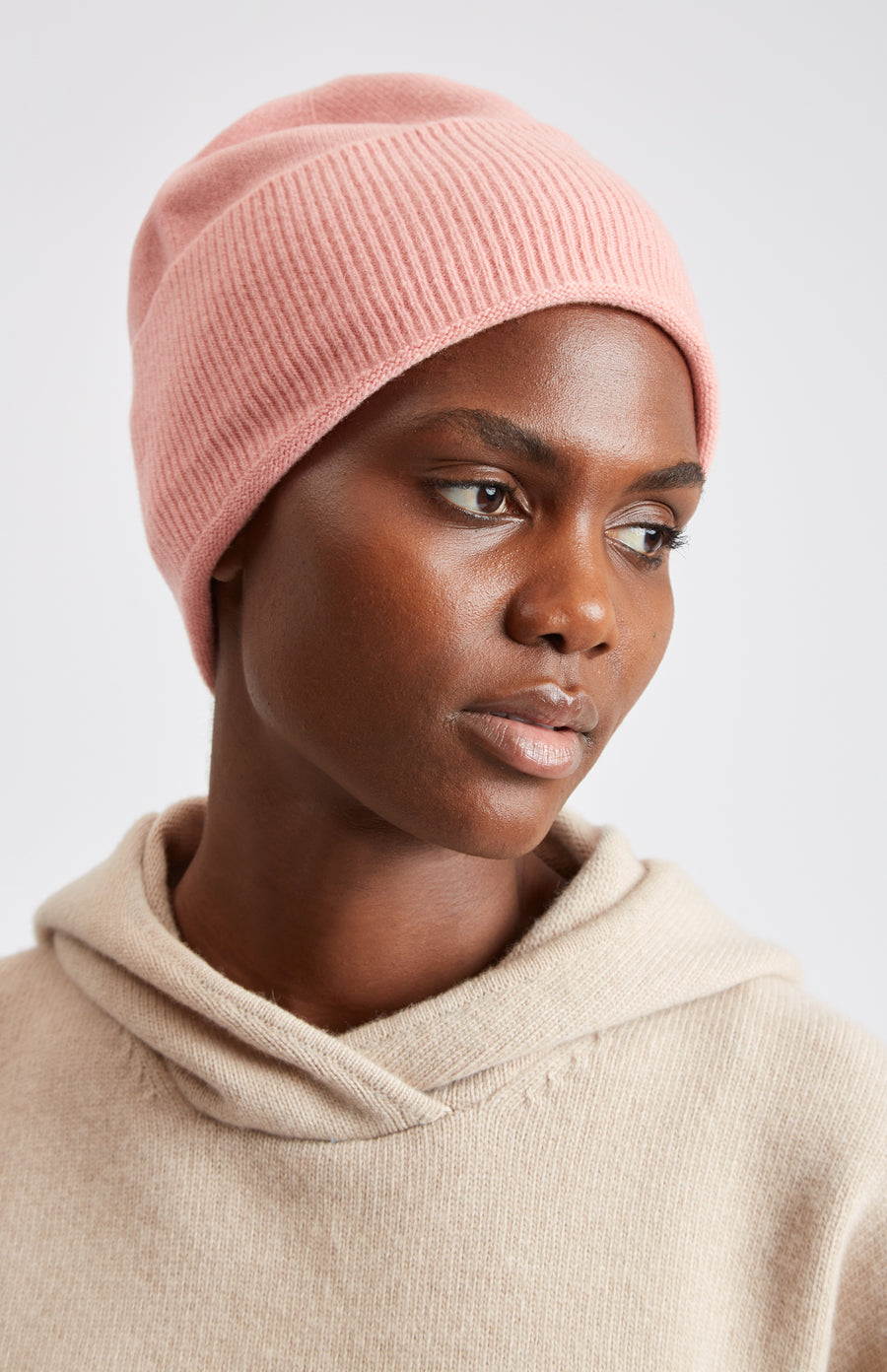Ribbed Wool Cashmere Blend Beanie in Pink - Pringle of Scotland
