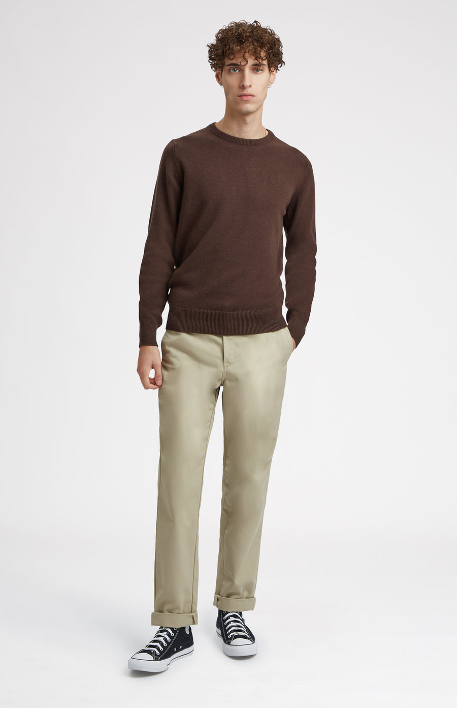 Men's 4 ply Round Neck cashmere jumper in Chocolate on model full length - Pringle of Scotland