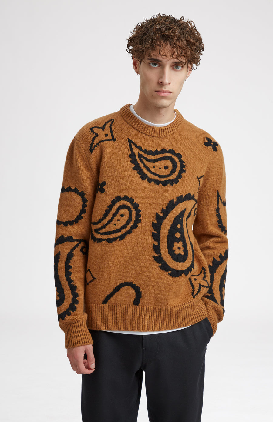 Paisley Lambswool Jumper in Vicuna & Black - Pringle of Scotland