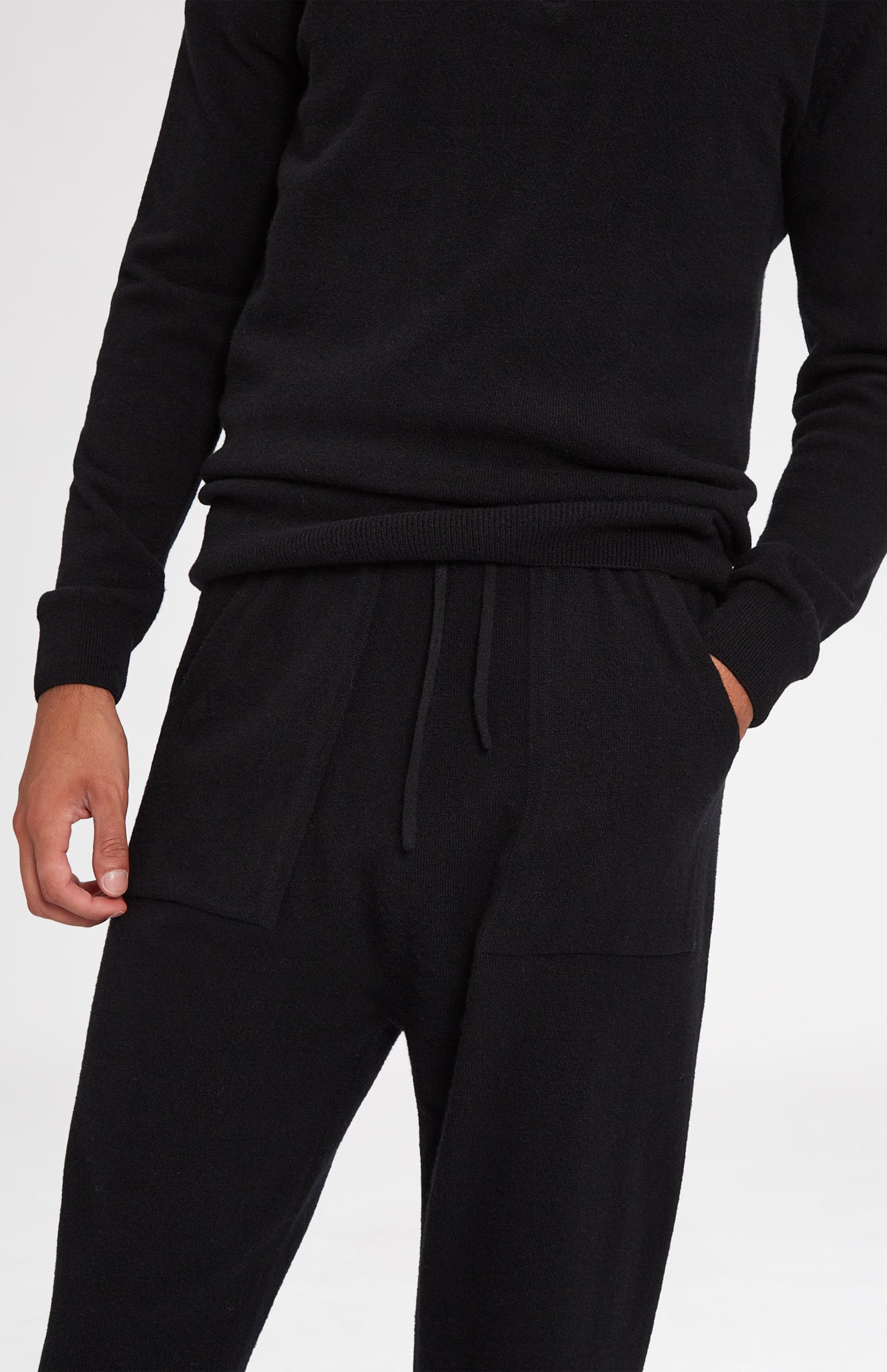 Men's Half Zip Merino Cashmere Jumper in Black waist detail - Pringle of Scotland