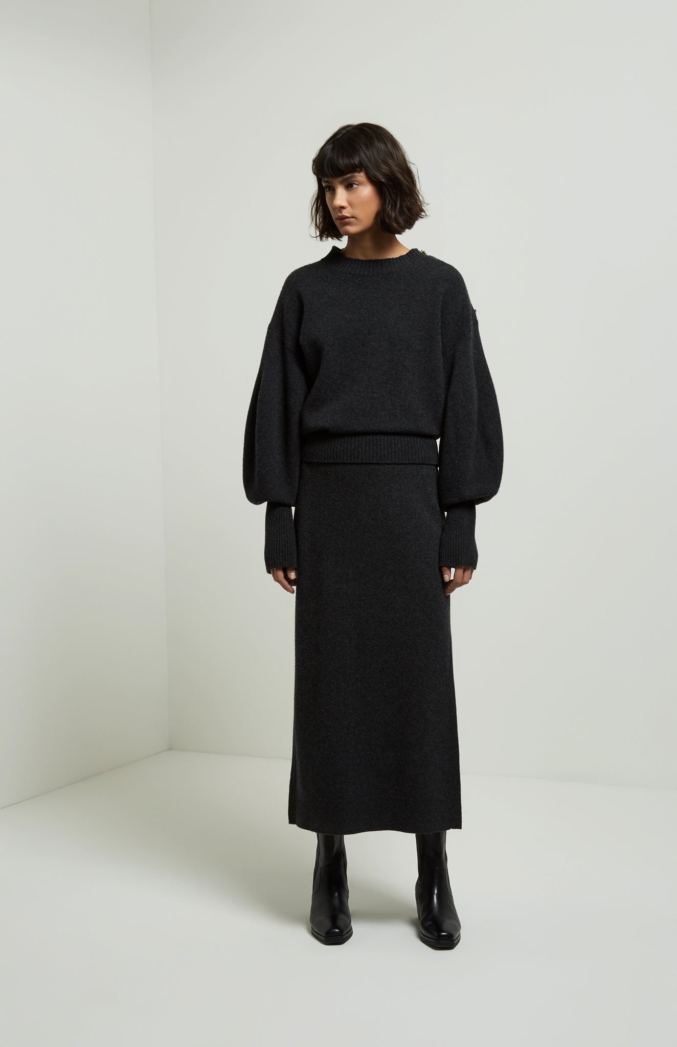 Long Relaxed Fit Wool Cashmere Skirt In Charcoal on model full length - Pringle of Scotland